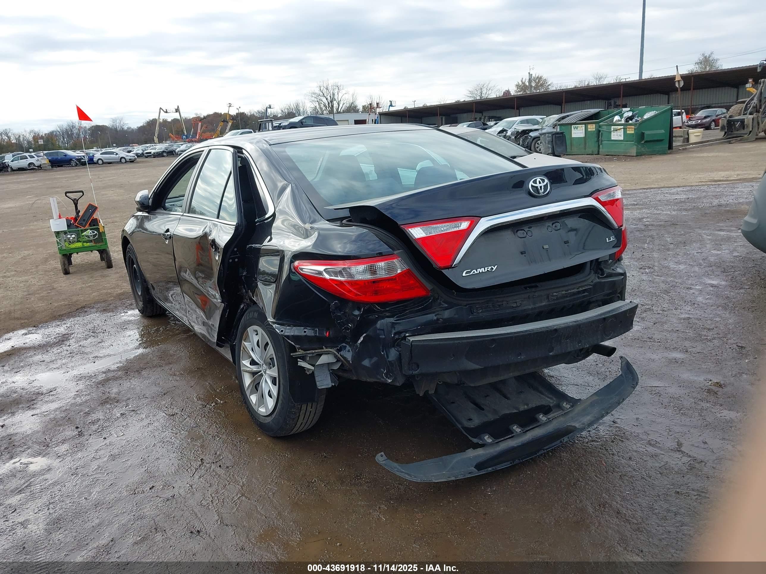 TOYOTA CAMRY image 3