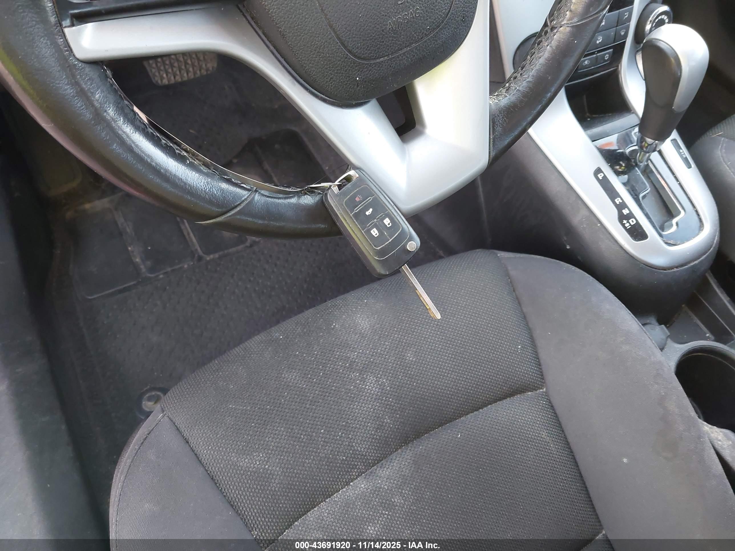 CHEVROLET CRUZE image 11