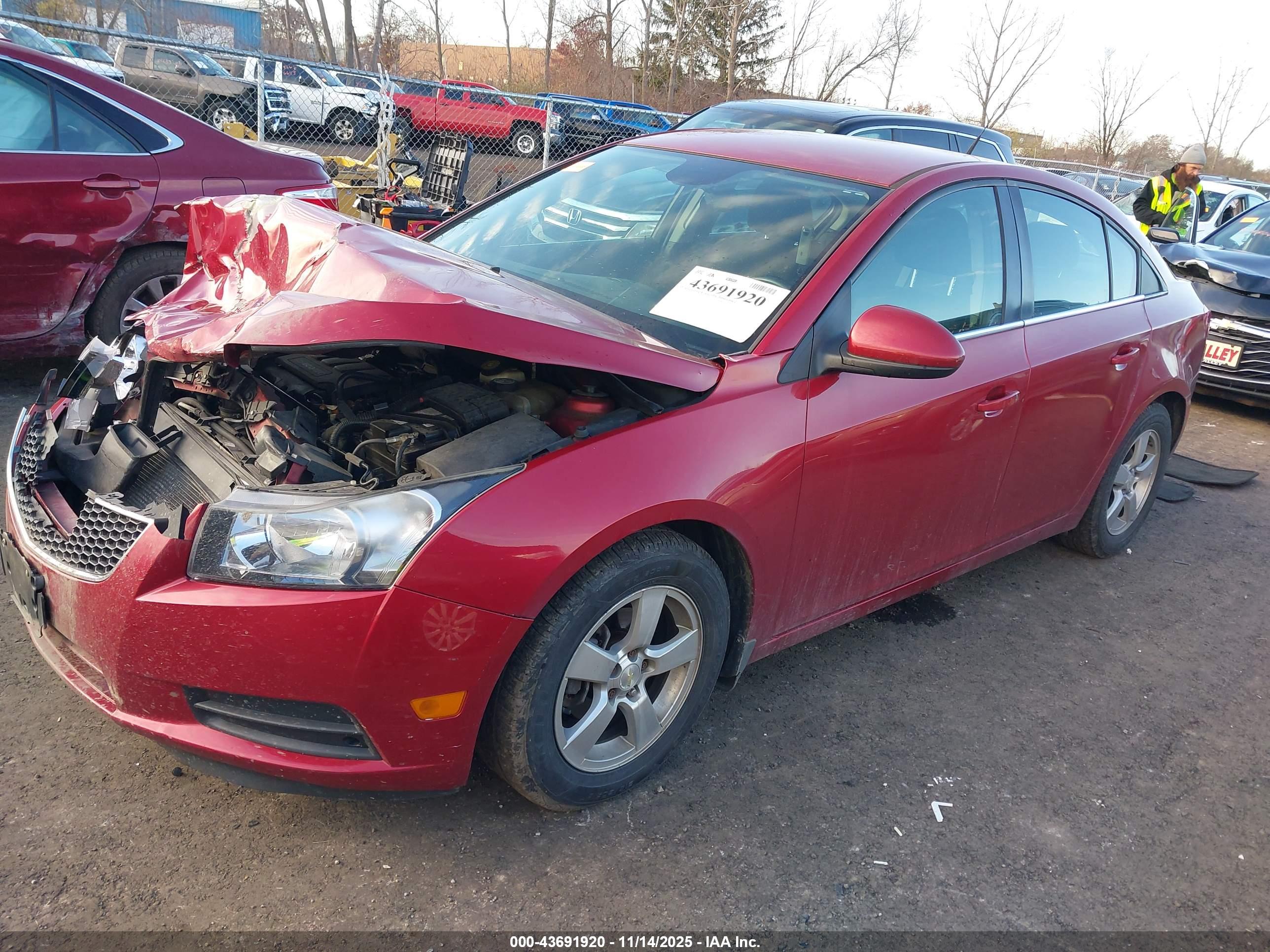 CHEVROLET CRUZE image 2