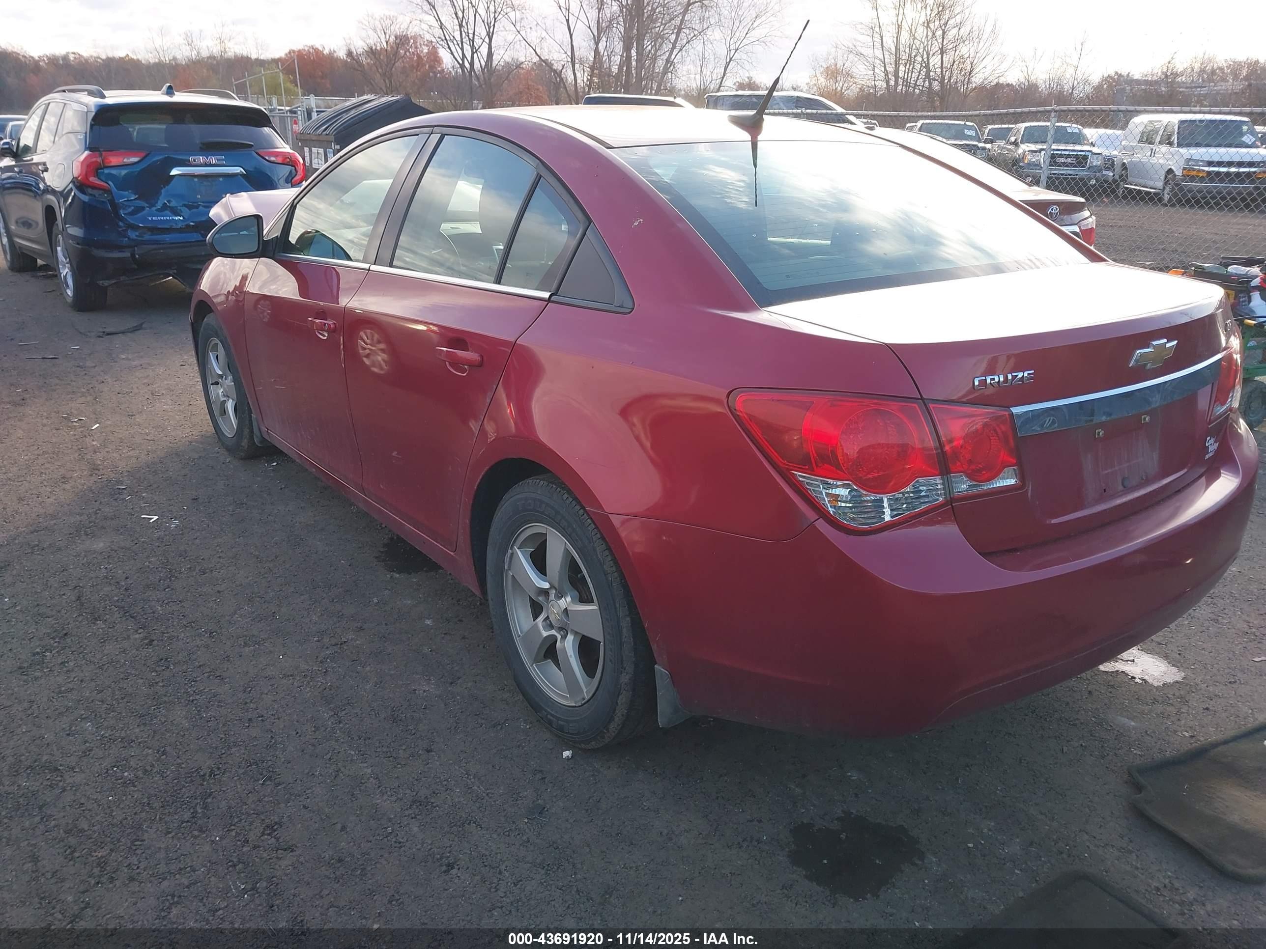 CHEVROLET CRUZE image 3