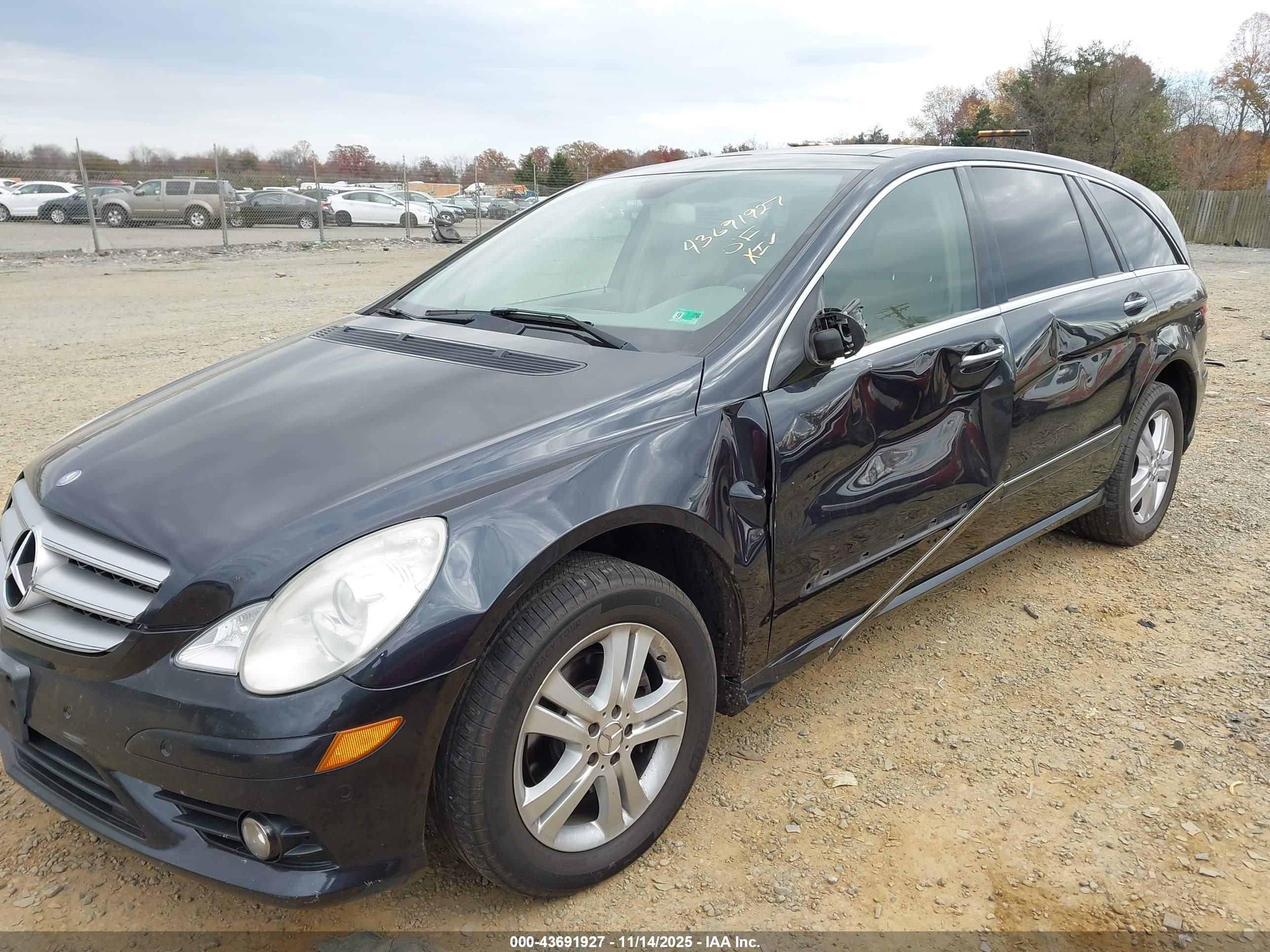 MERCEDES-BENZ R image 2