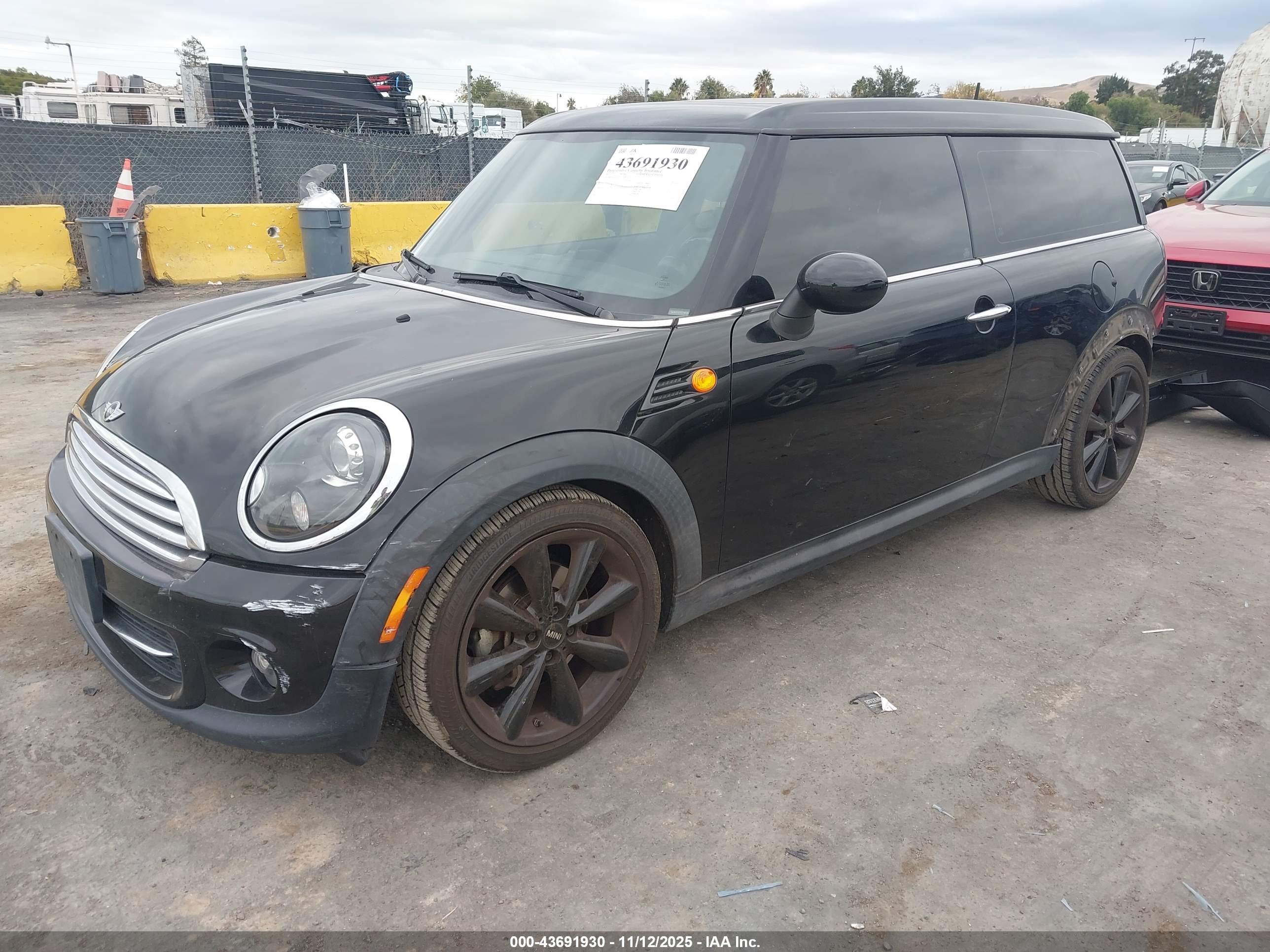 MINI COOPER image 2