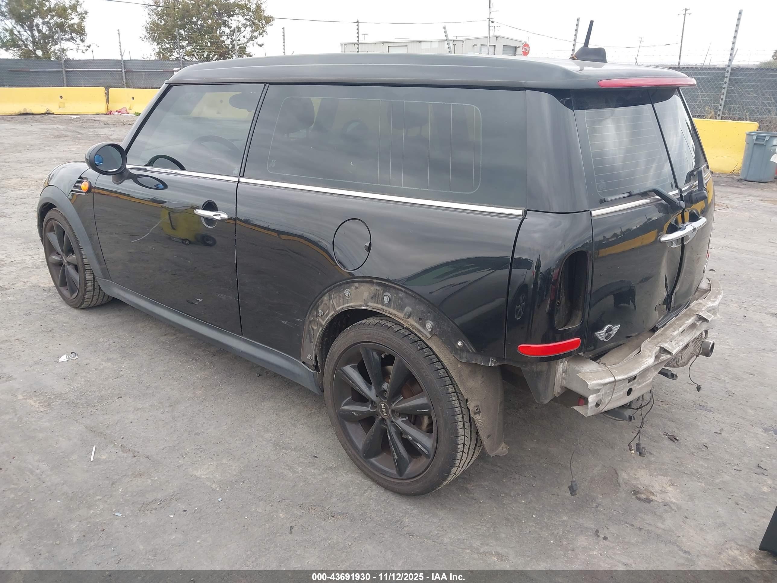 MINI COOPER image 3