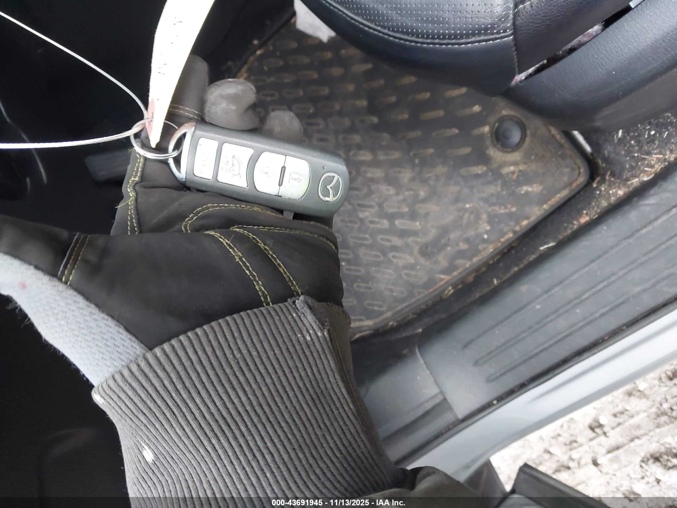 MAZDA CX-9 image 11