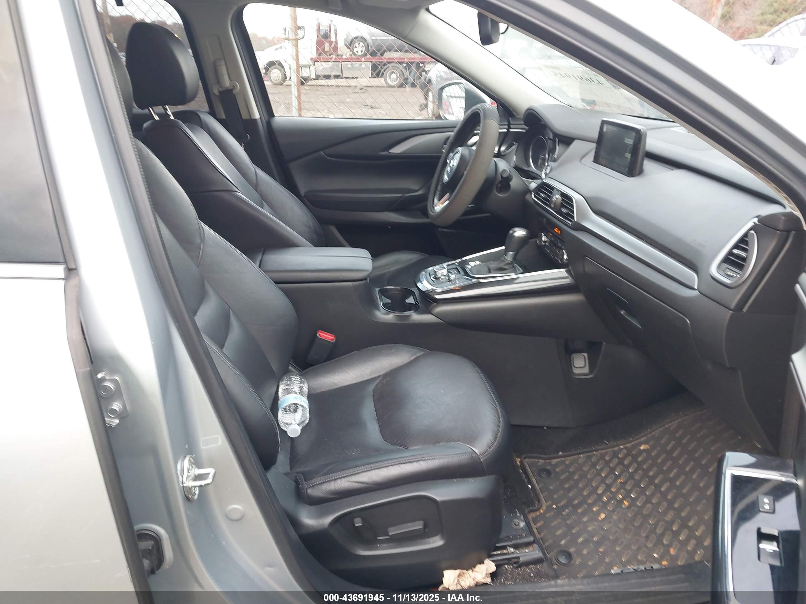MAZDA CX-9 image 5