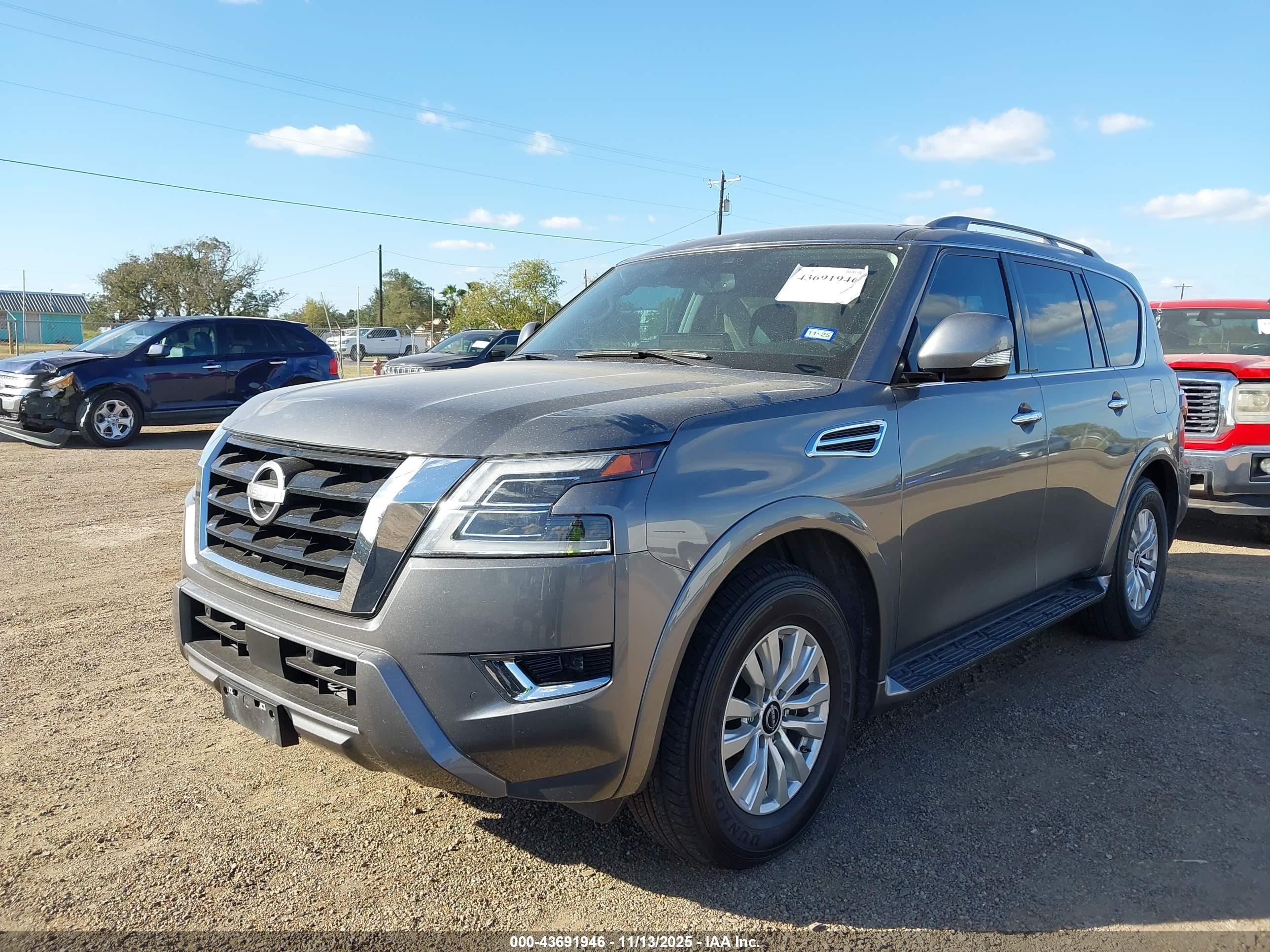 NISSAN ARMADA image 2