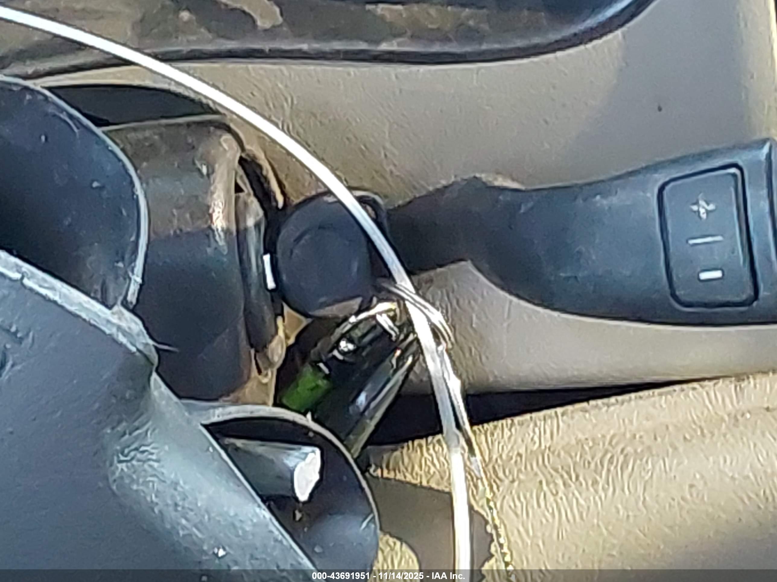 GMC SIERRA image 11