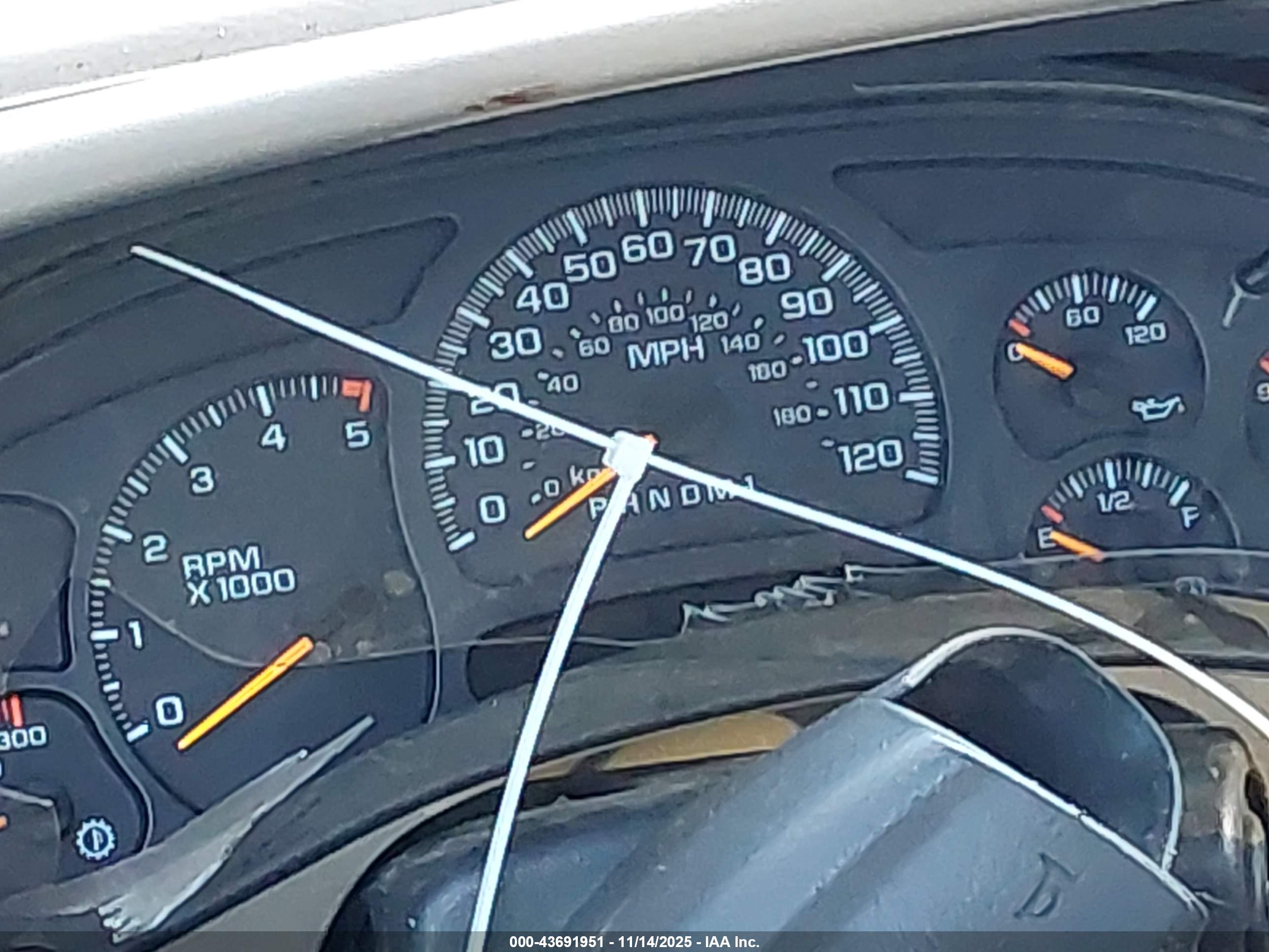 GMC SIERRA image 6