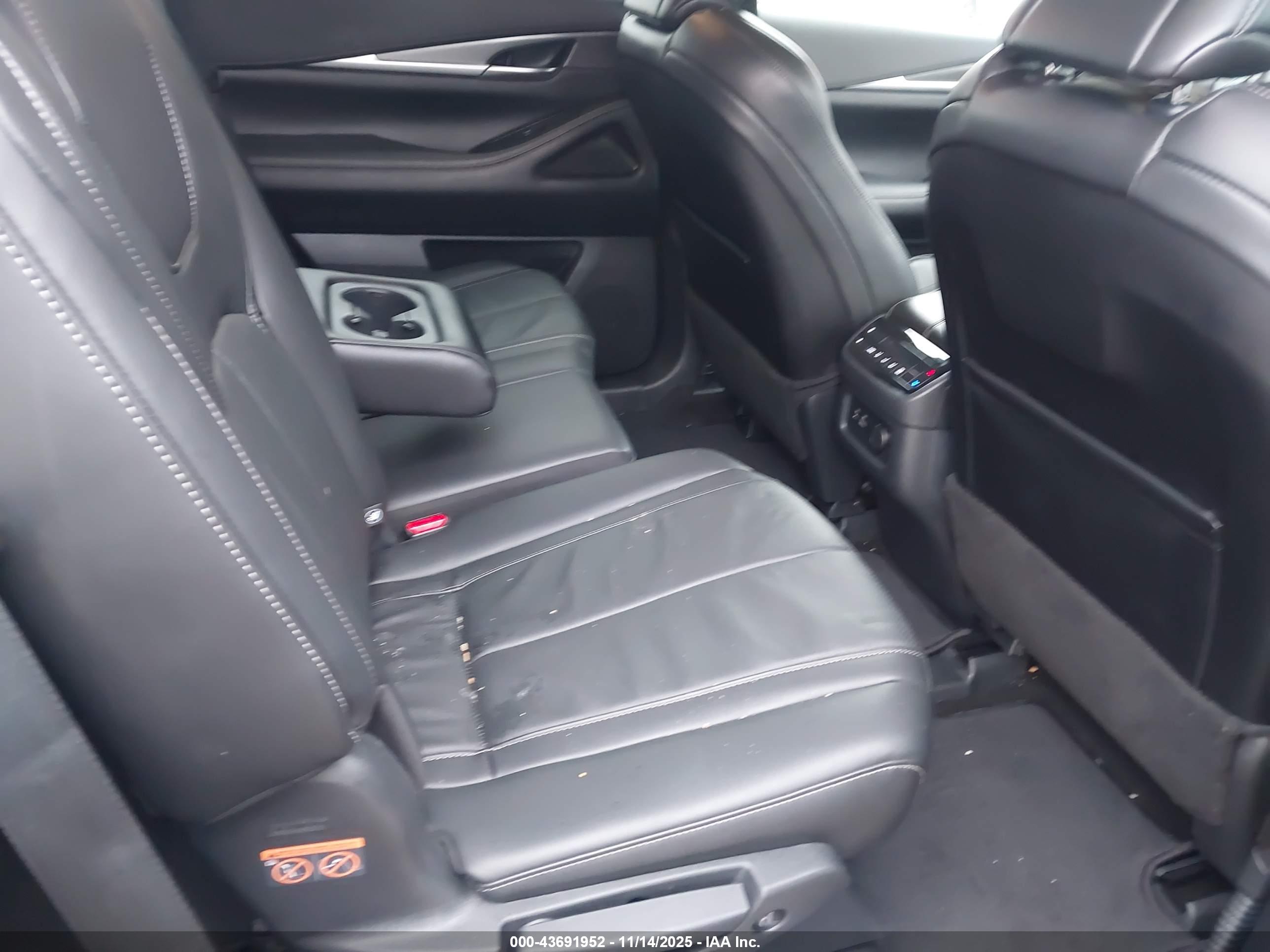 INFINITI QX60 image 8