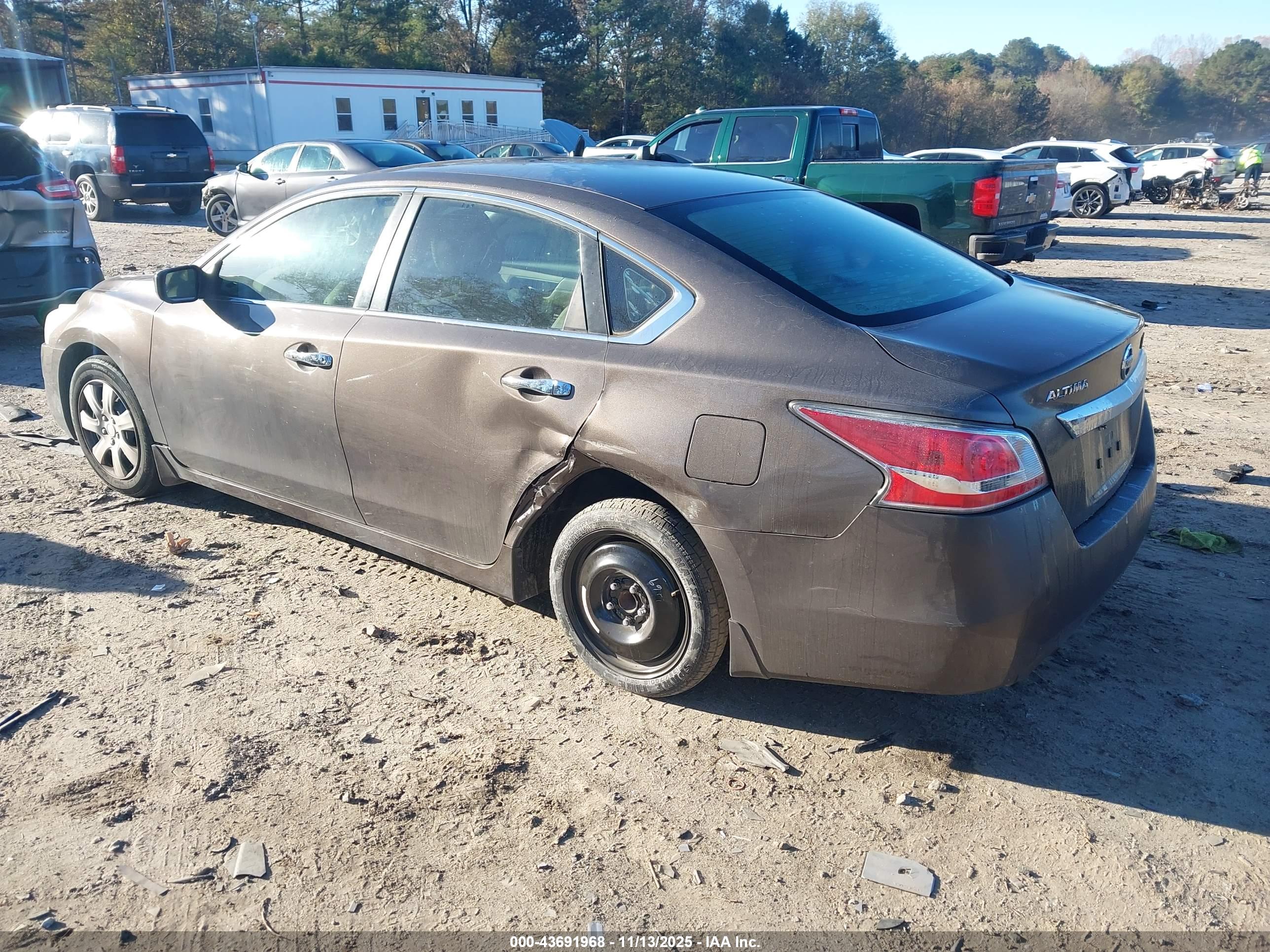 NISSAN ALTIMA image 3