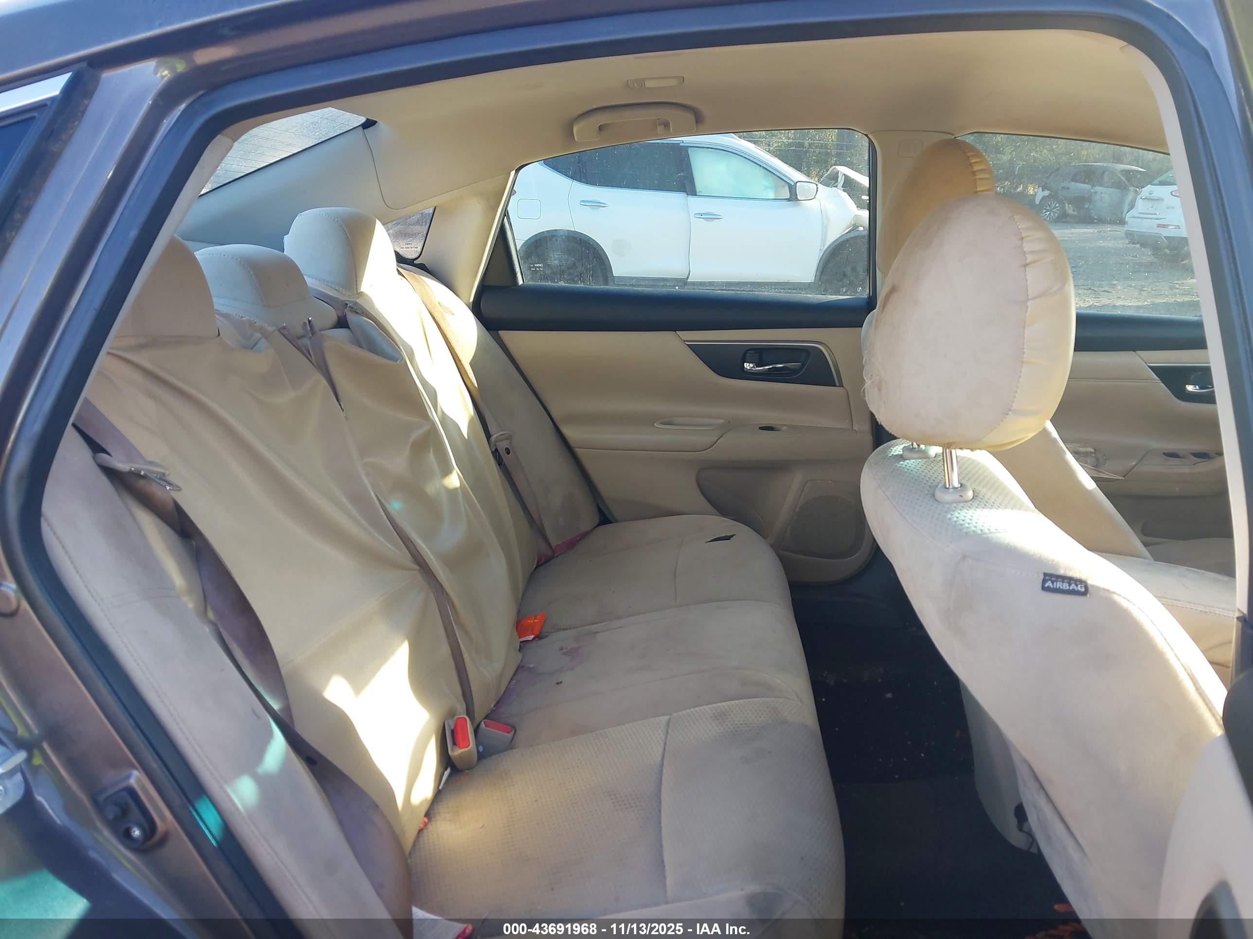 NISSAN ALTIMA image 8