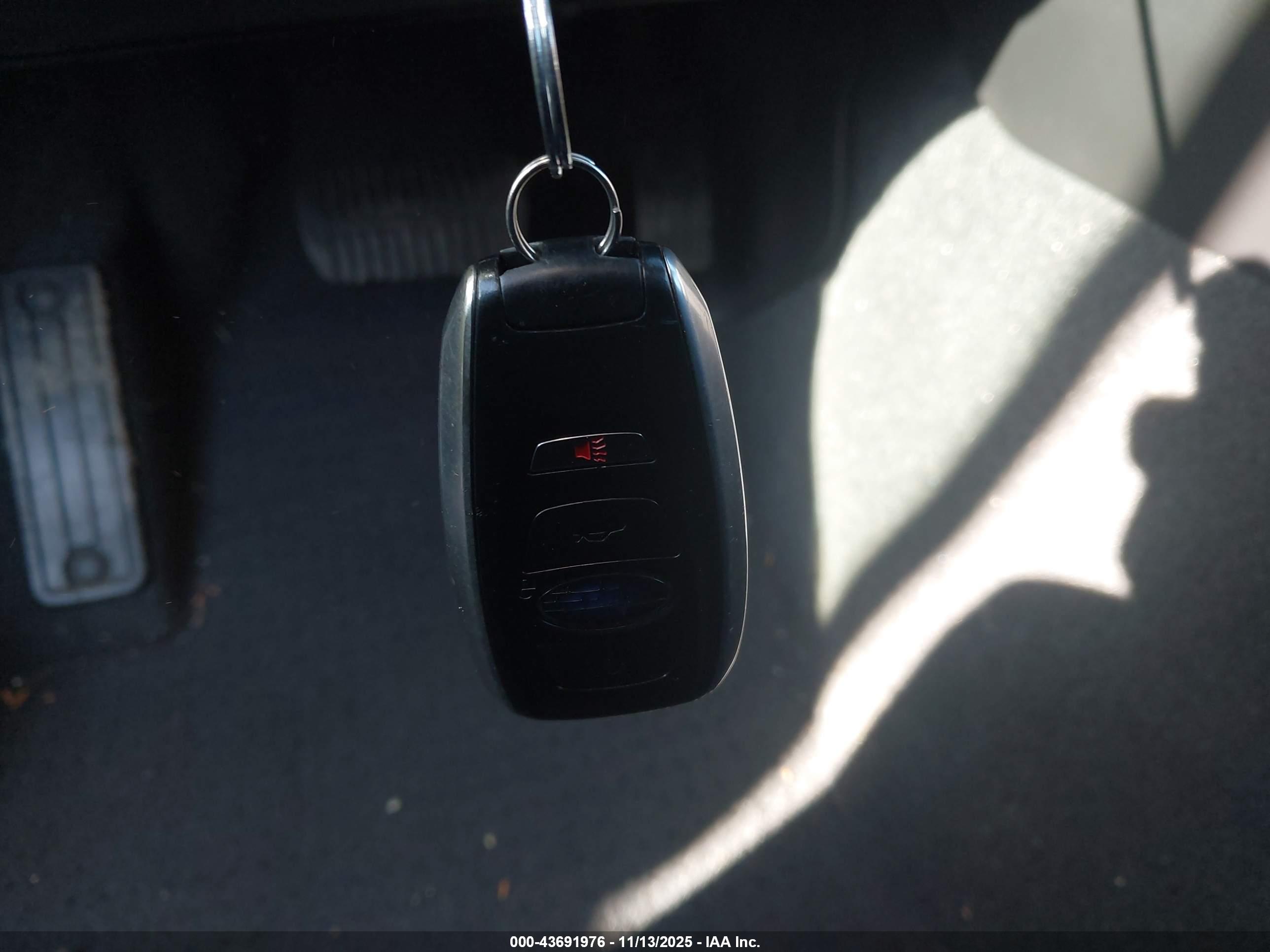 SUBARU OUTBACK image 11