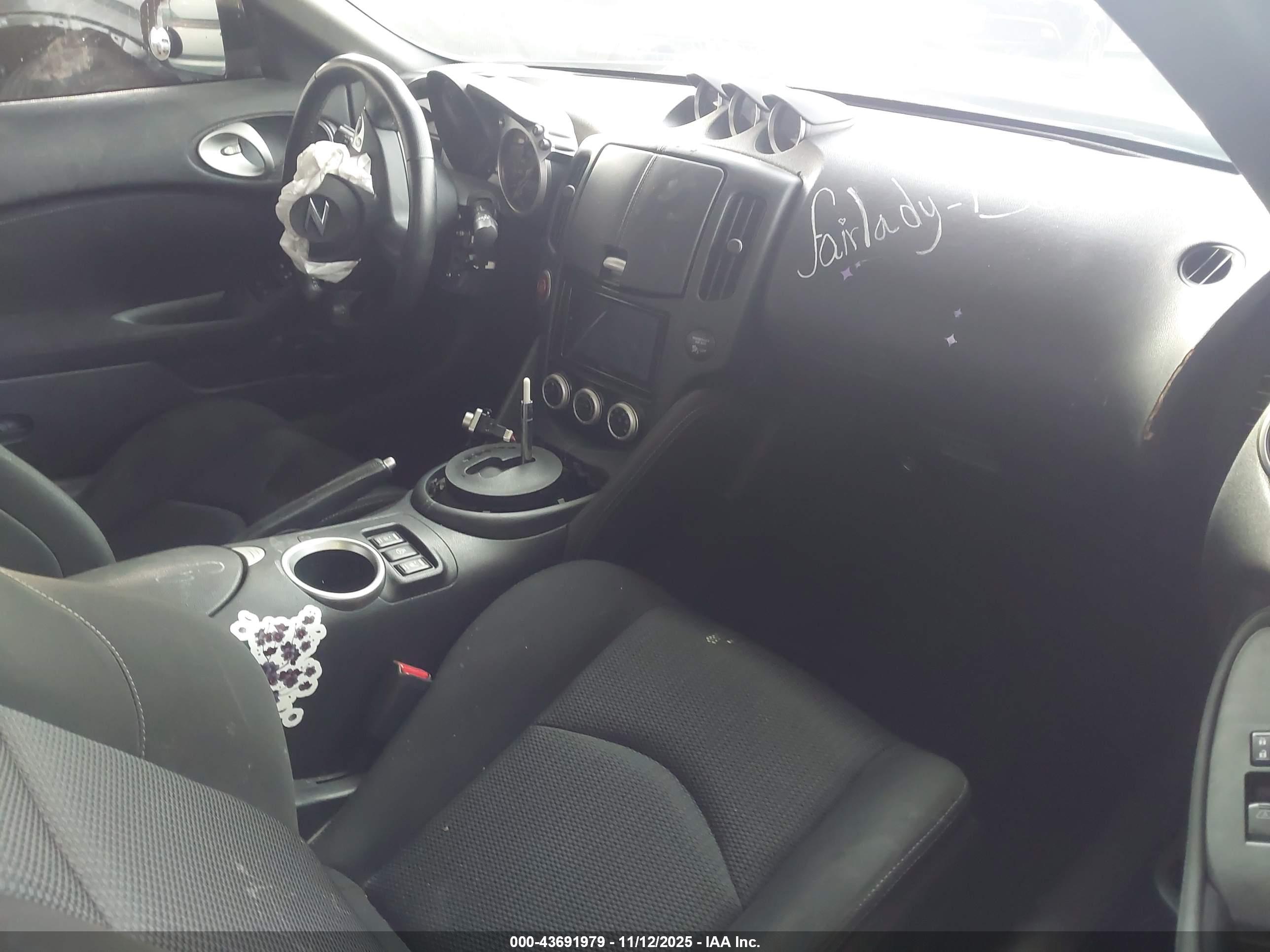 NISSAN 370Z image 5