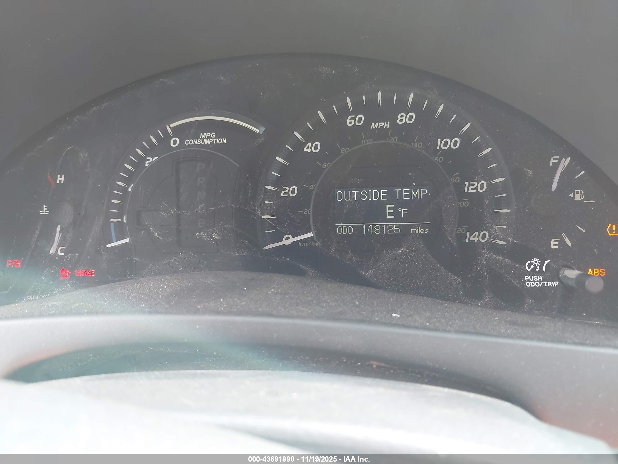 TOYOTA CAMRY image 7