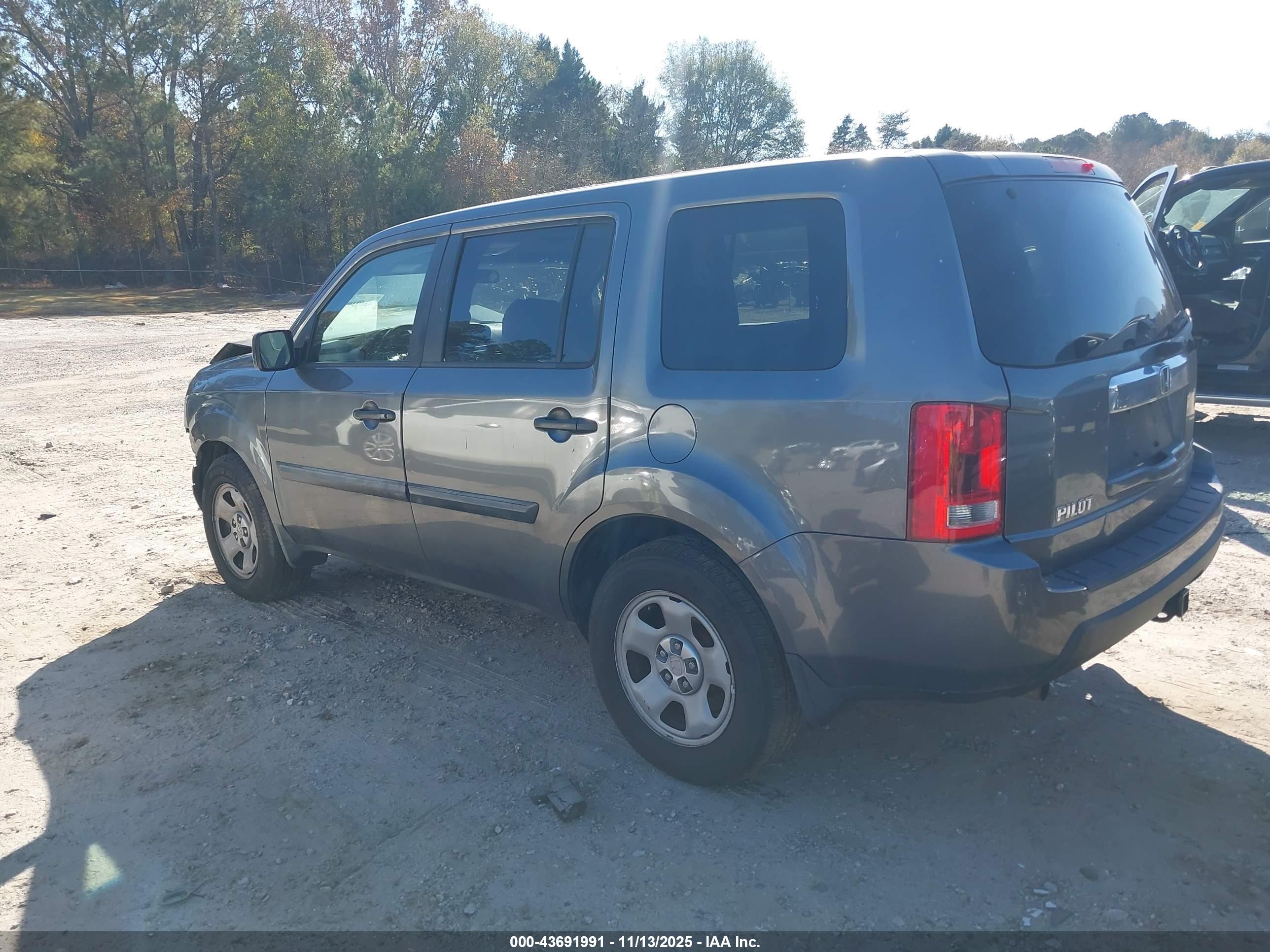 HONDA PILOT image 3
