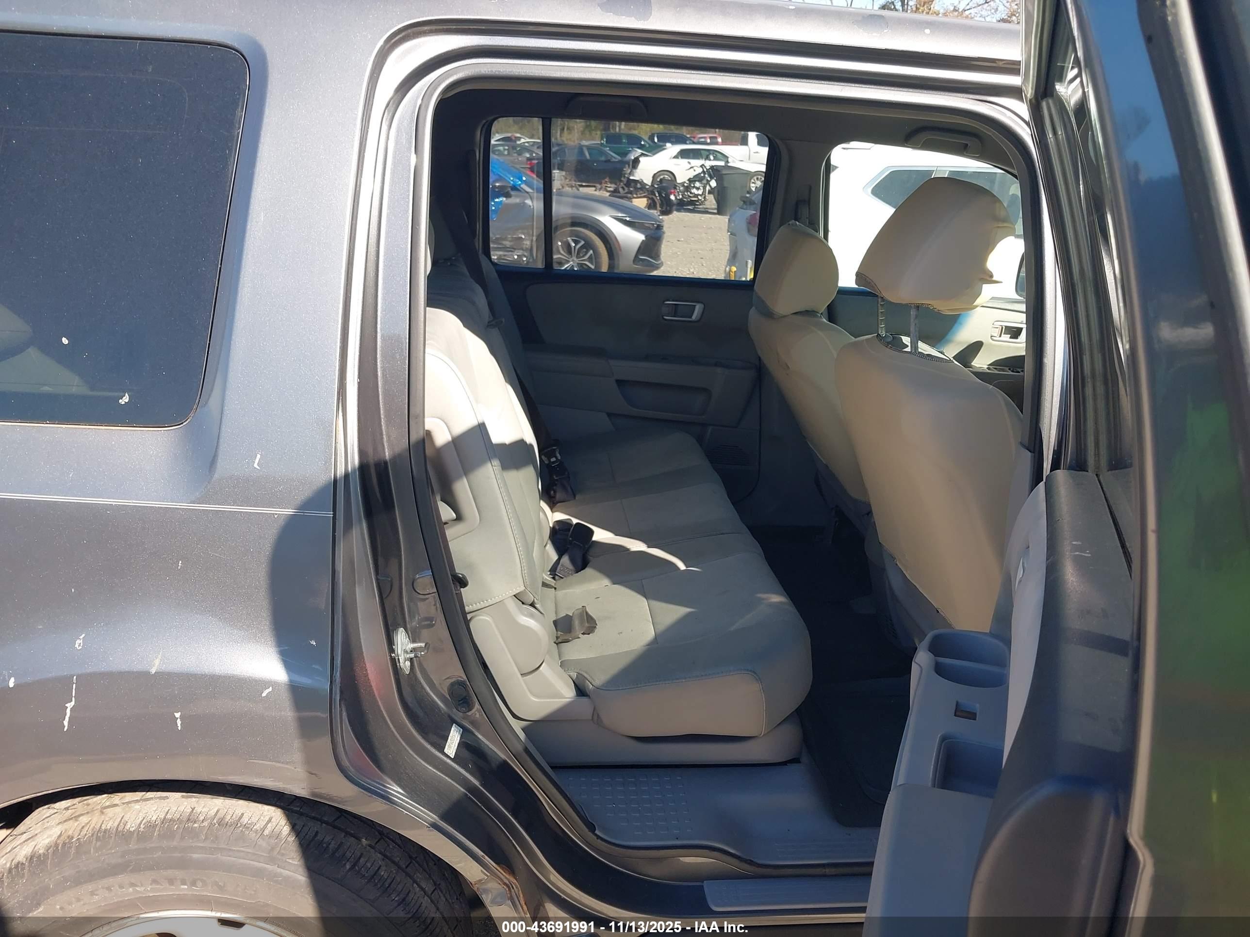 HONDA PILOT image 8