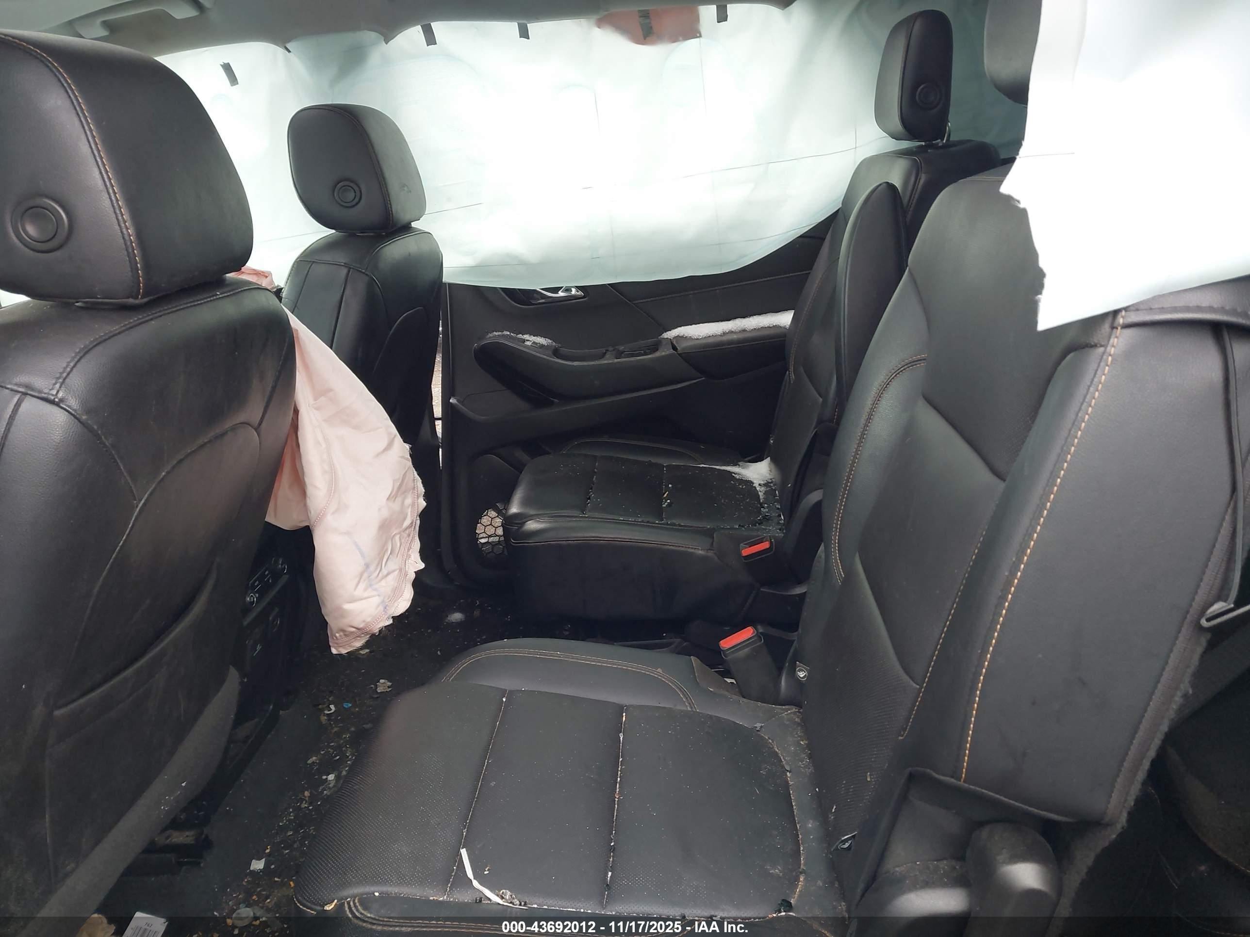 CHEVROLET TRAVERSE image 8