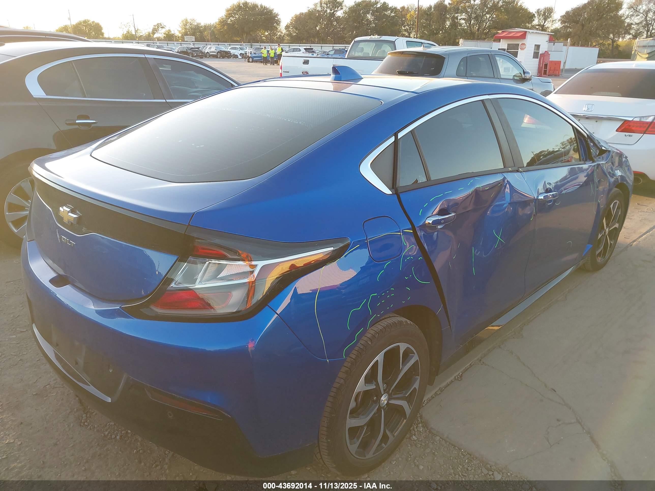 CHEVROLET VOLT image 4