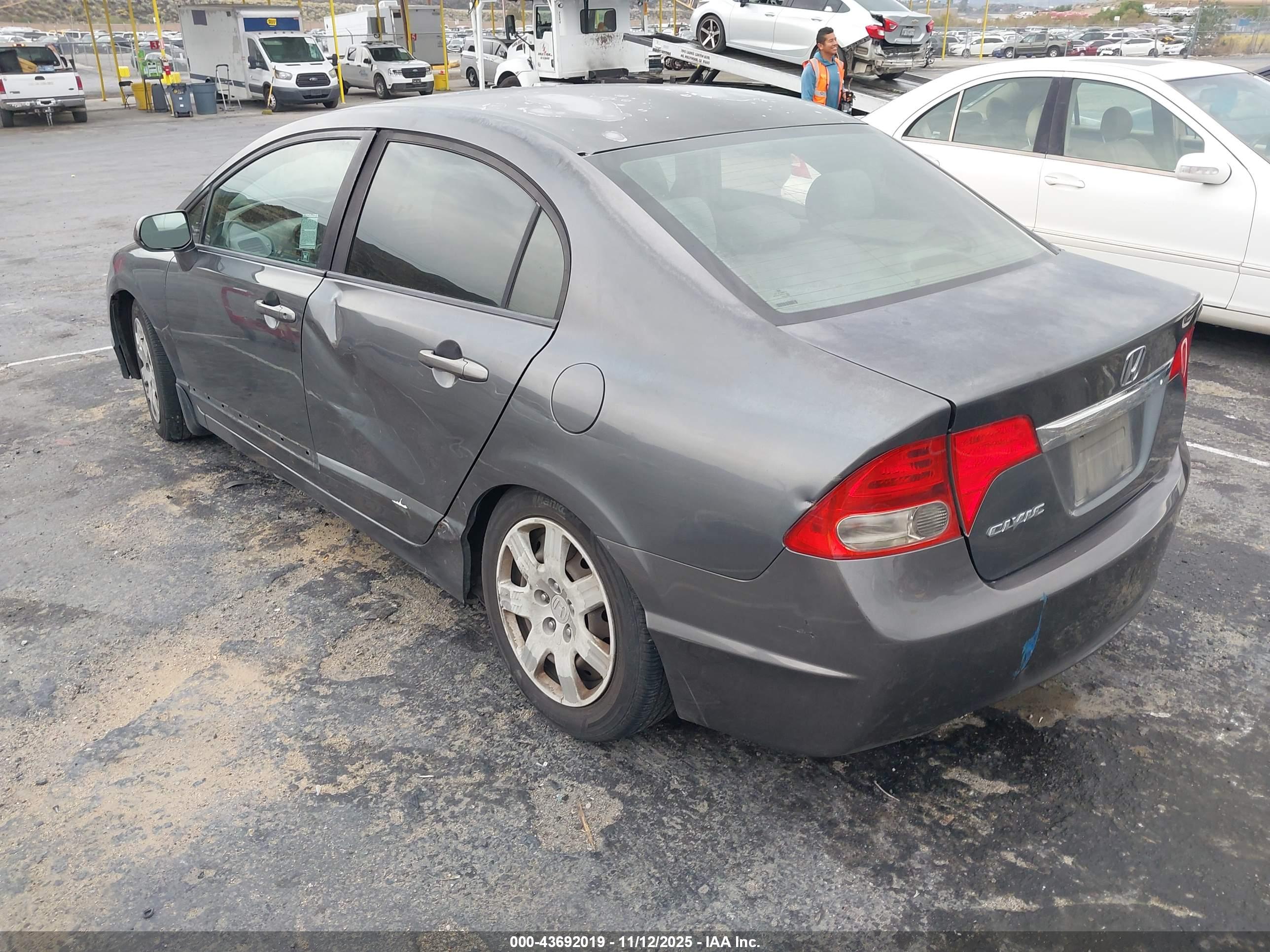 HONDA CIVIC image 3