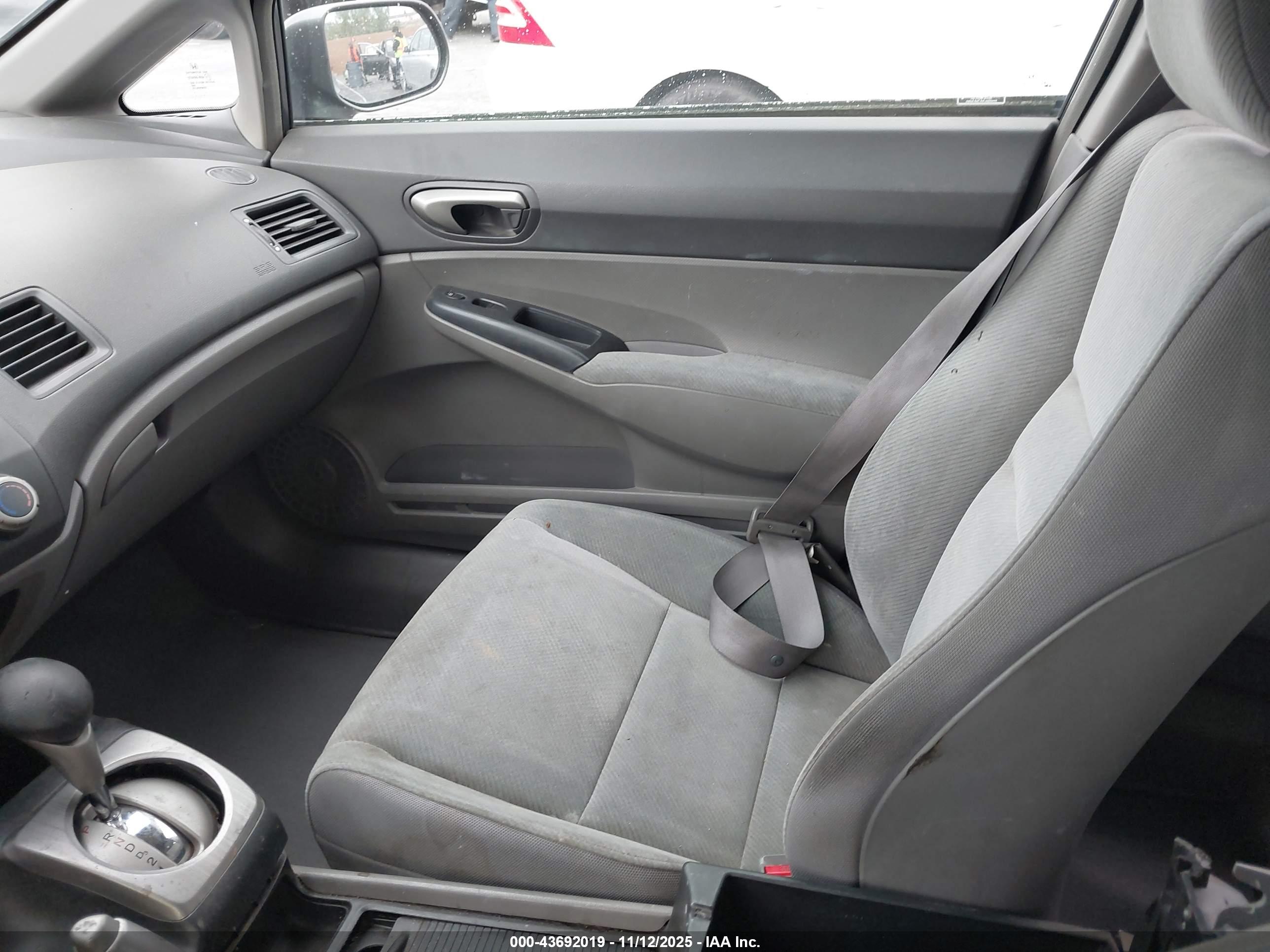 HONDA CIVIC image 5