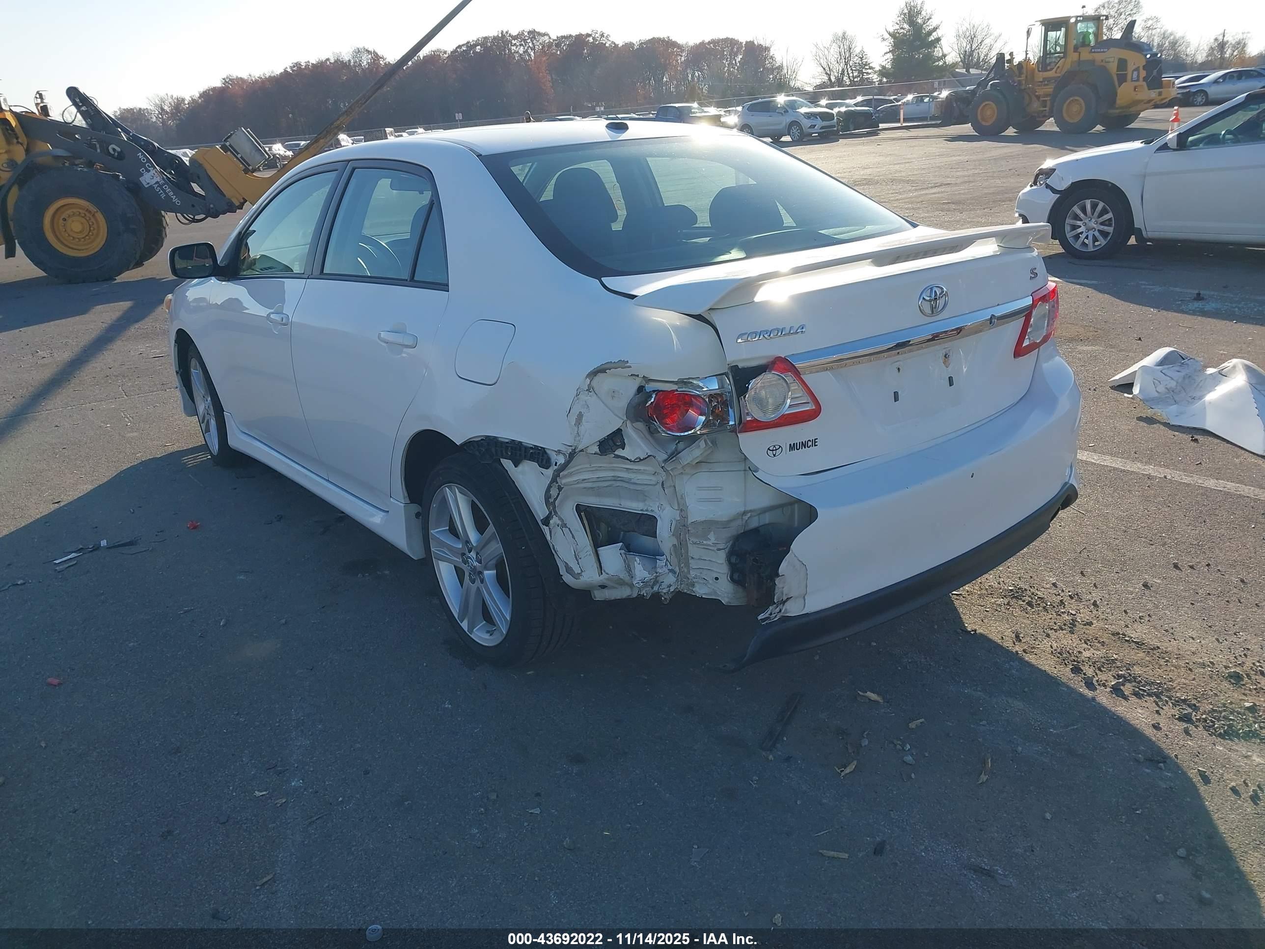 TOYOTA COROLLA image 3