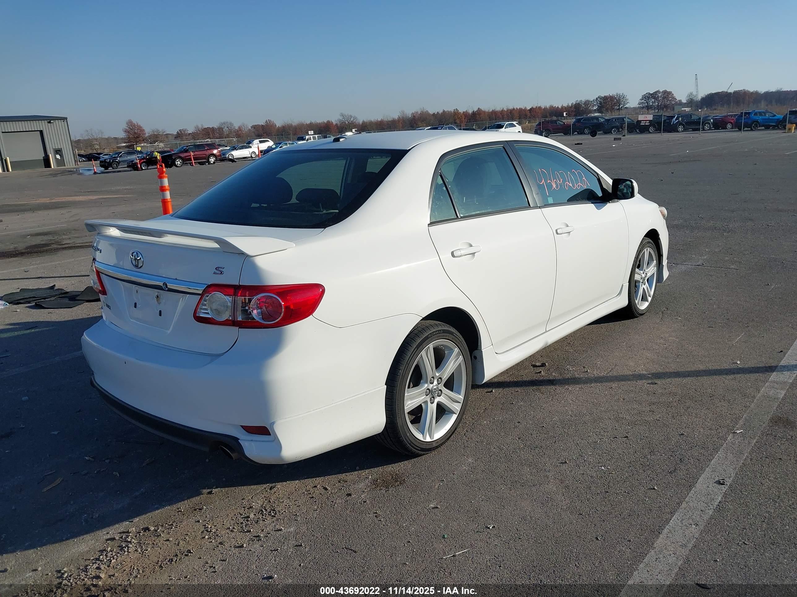 TOYOTA COROLLA image 4