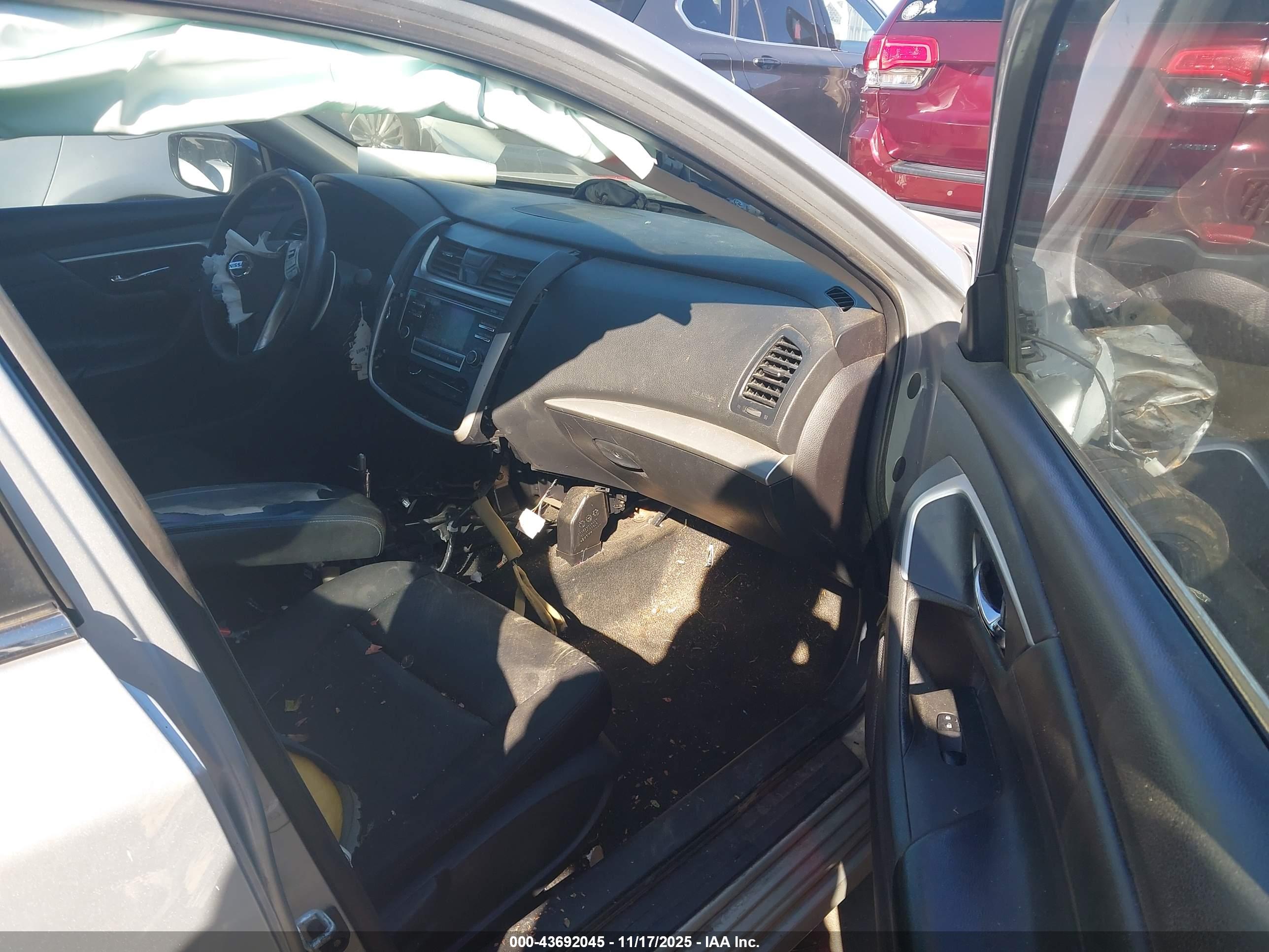 NISSAN ALTIMA image 5