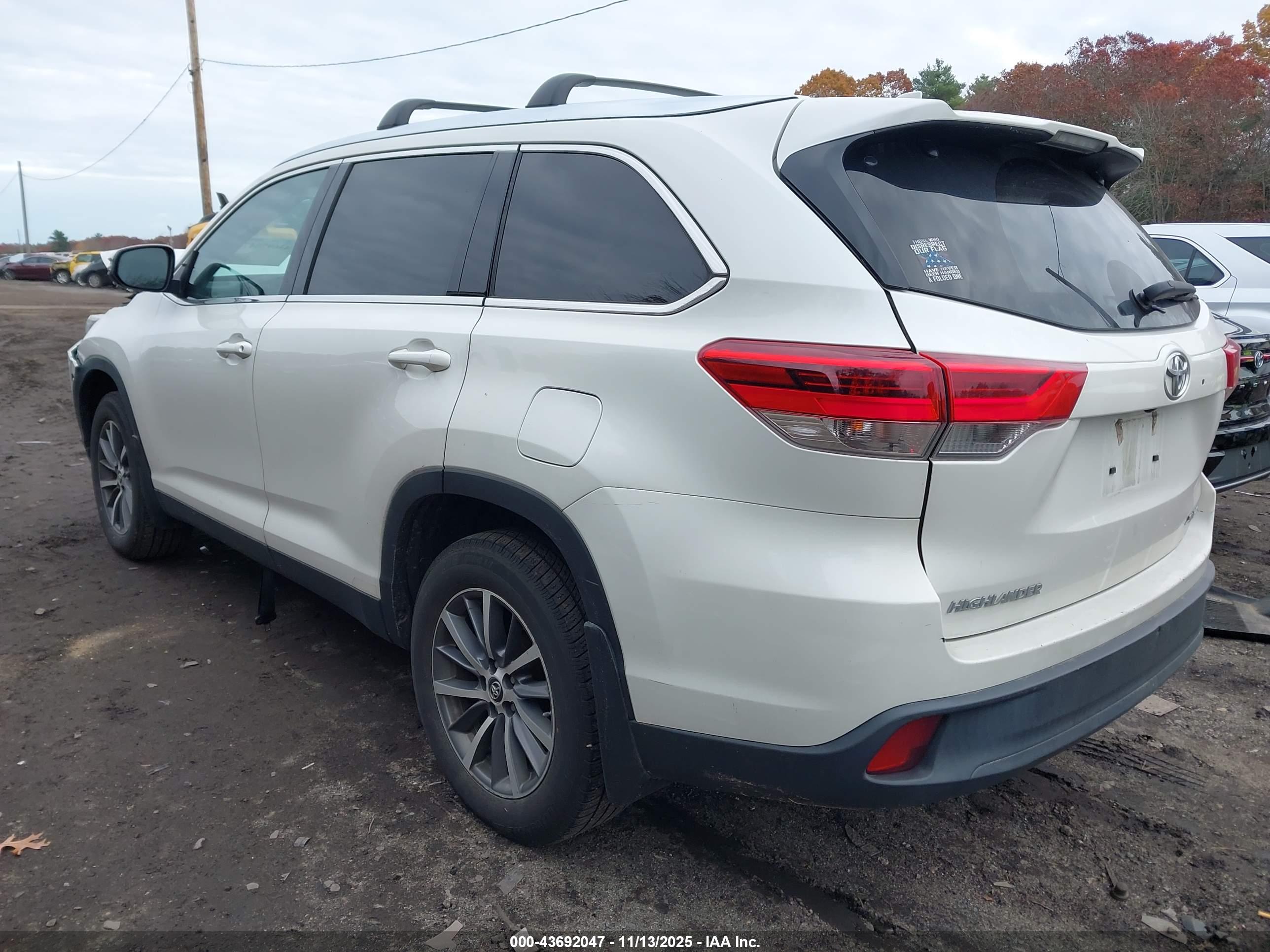 TOYOTA HIGHLANDER image 3