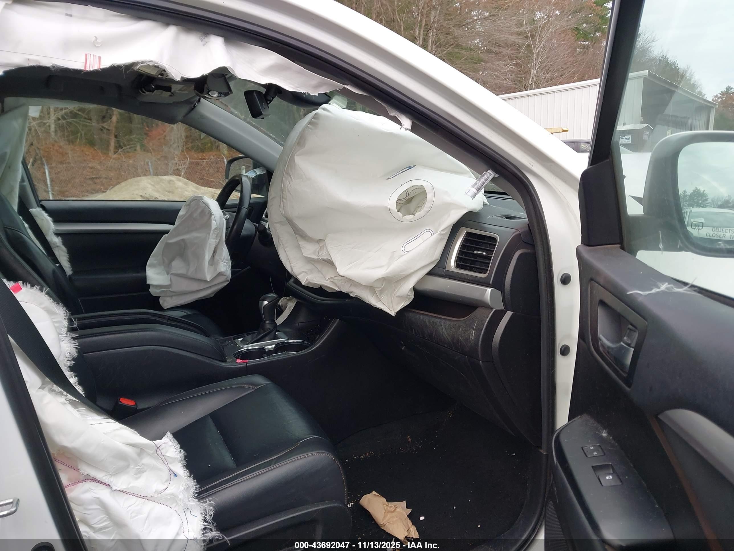 TOYOTA HIGHLANDER image 5