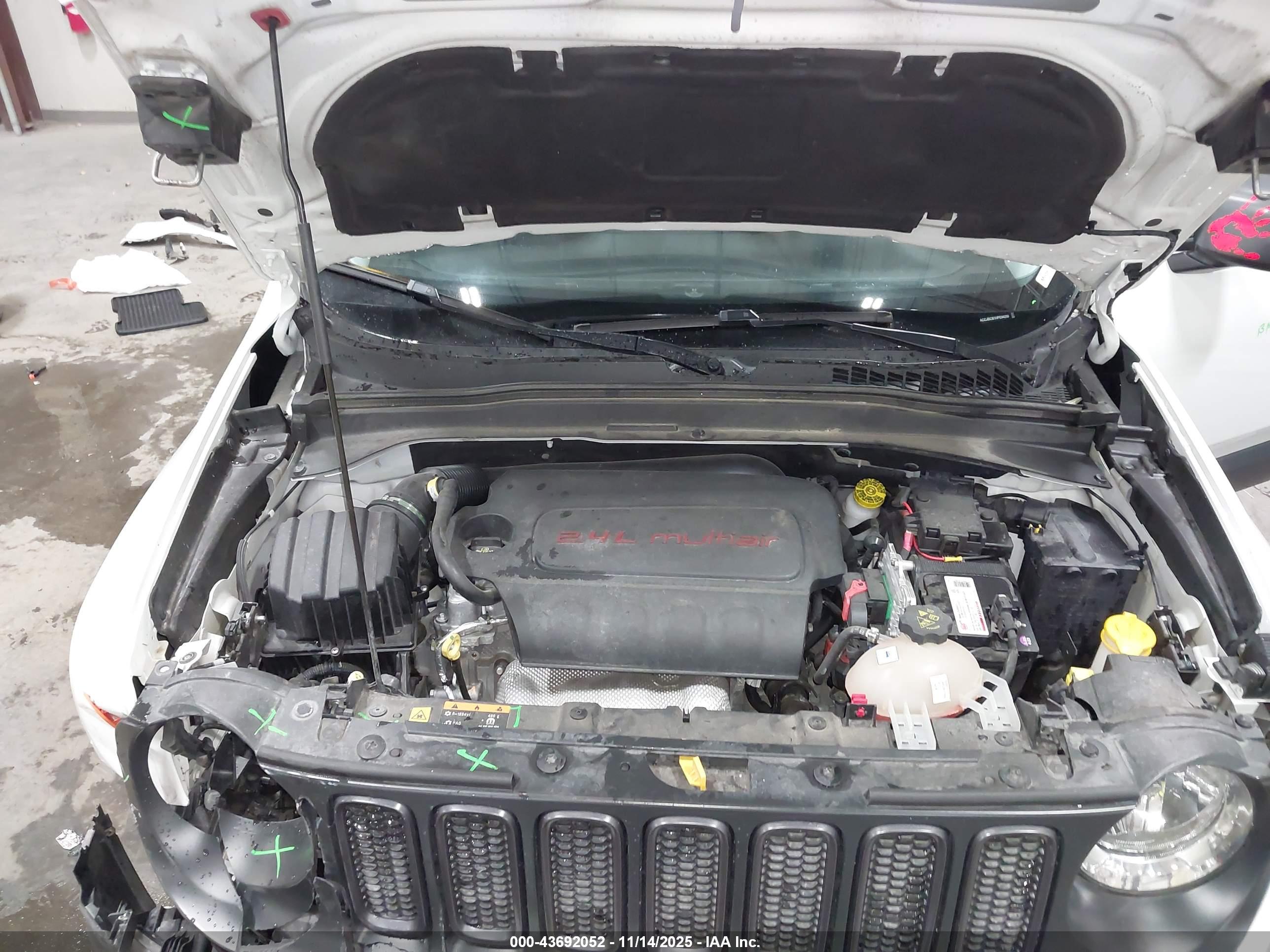 JEEP RENEGADE image 10