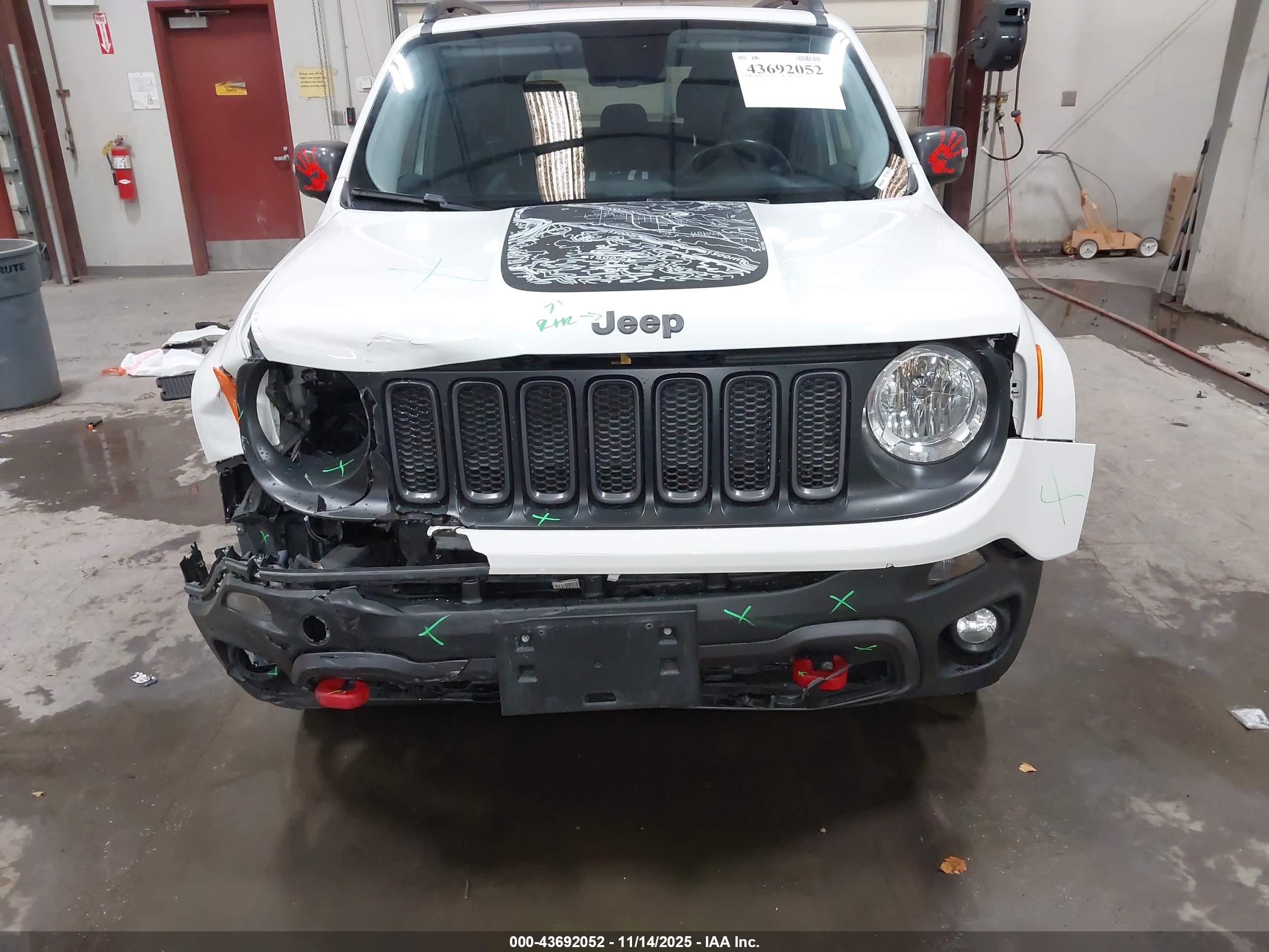 JEEP RENEGADE image 6