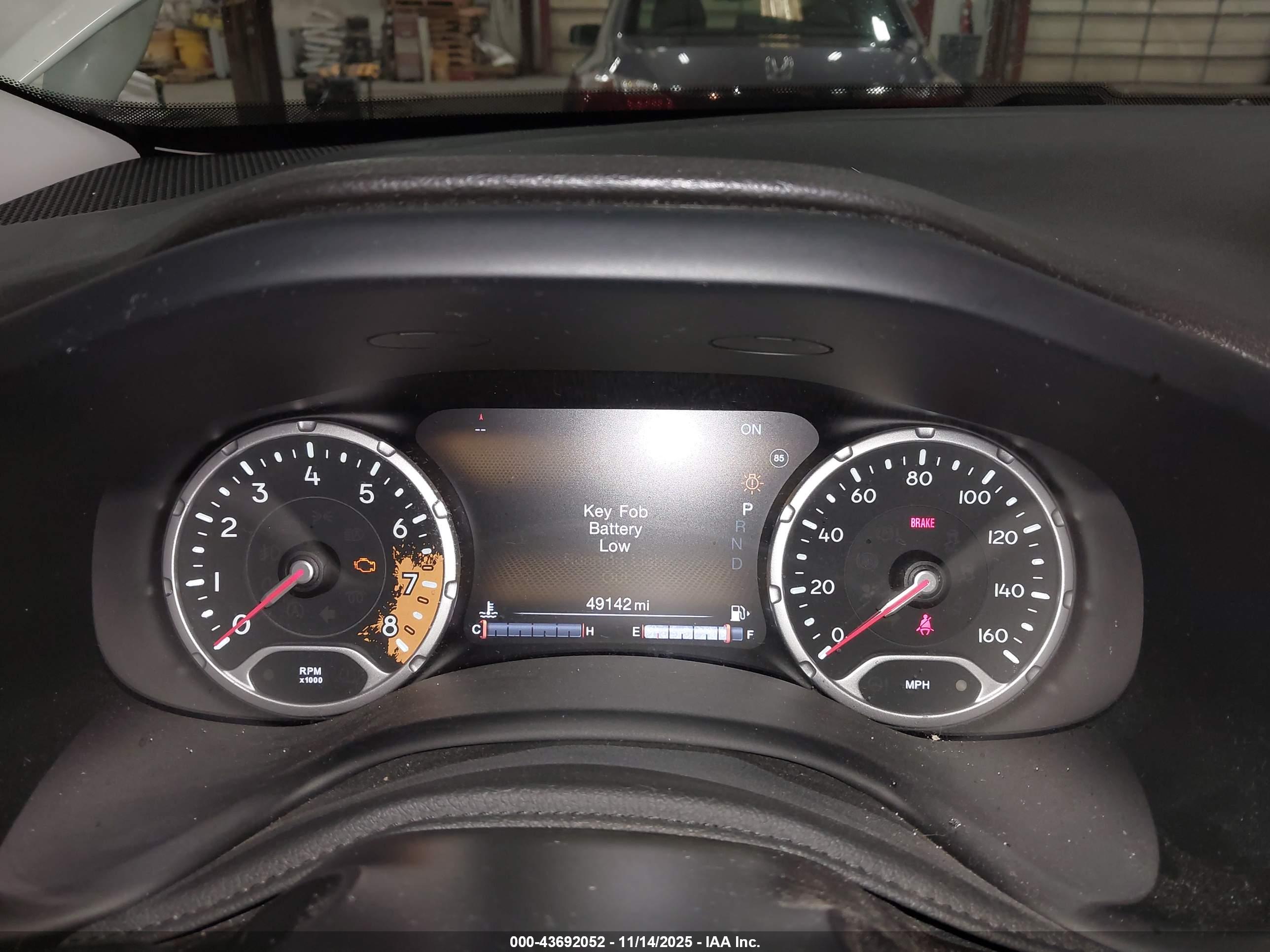 JEEP RENEGADE image 7