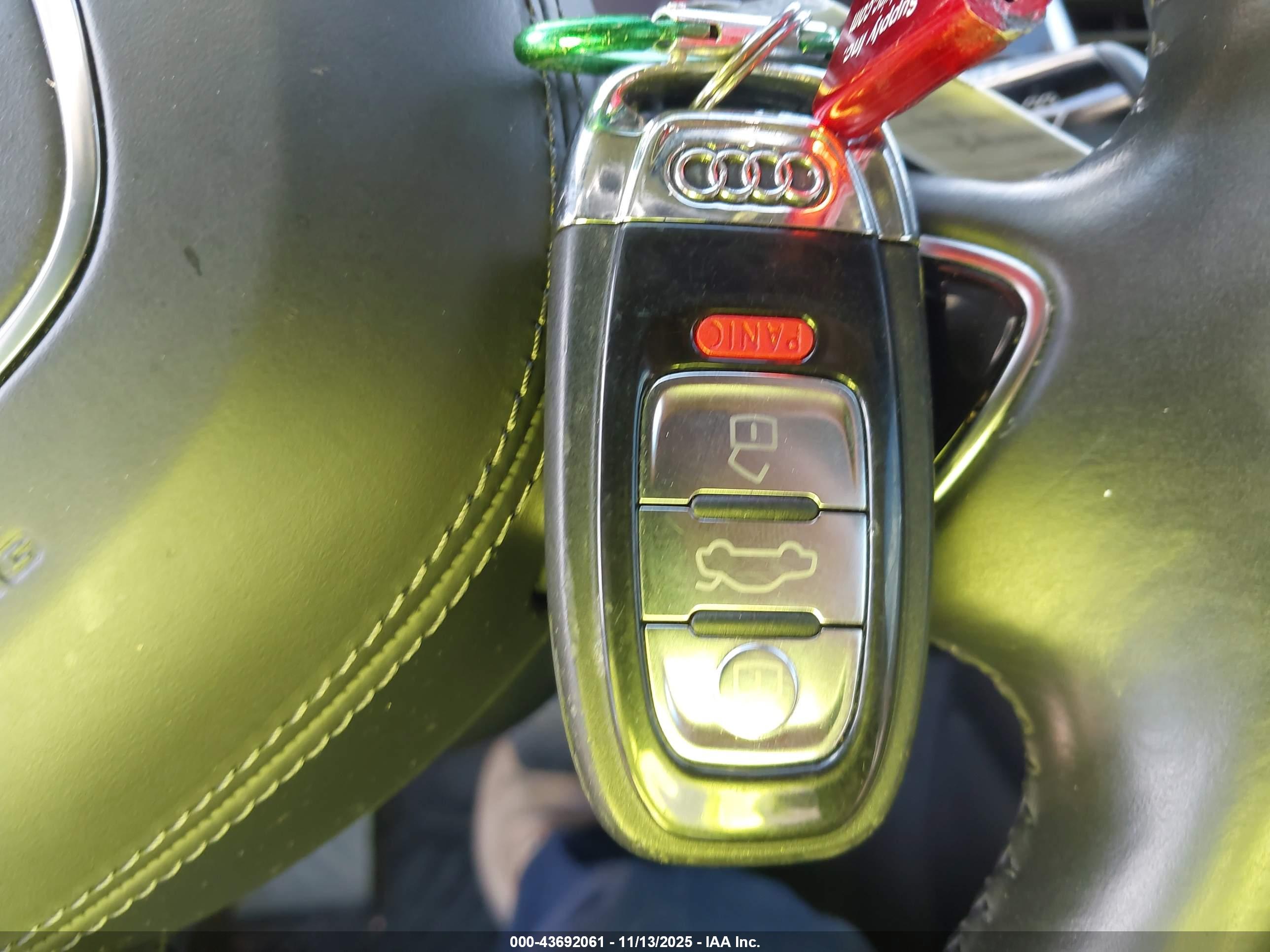 AUDI A8 image 11