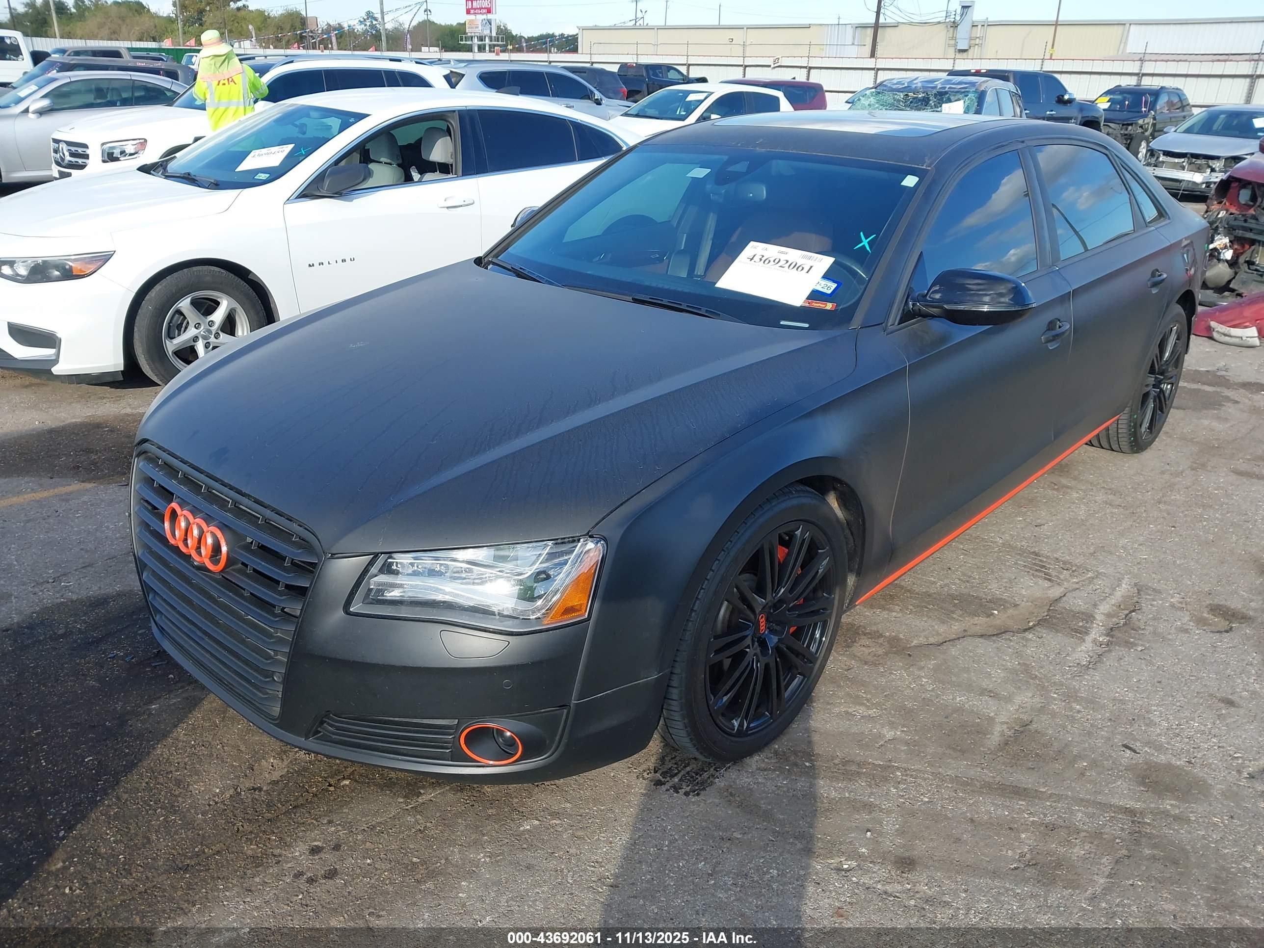AUDI A8 image 2