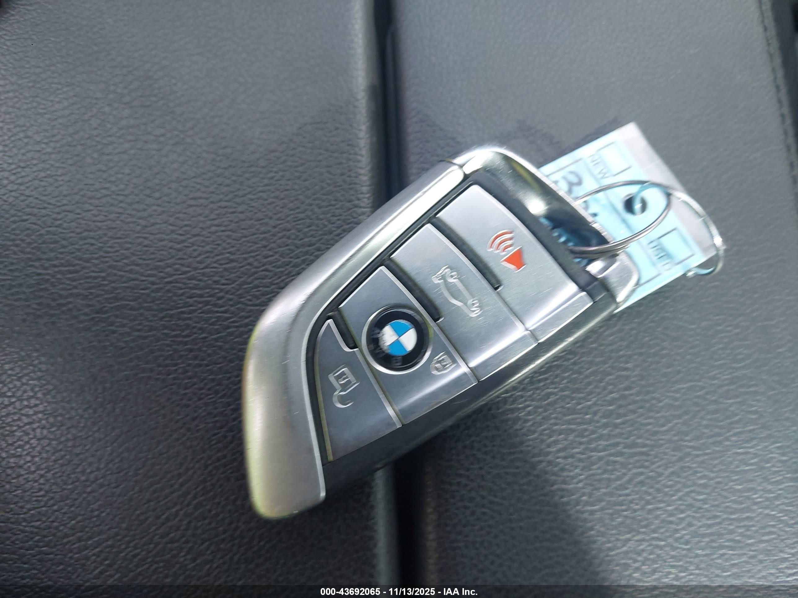 BMW 530E image 11