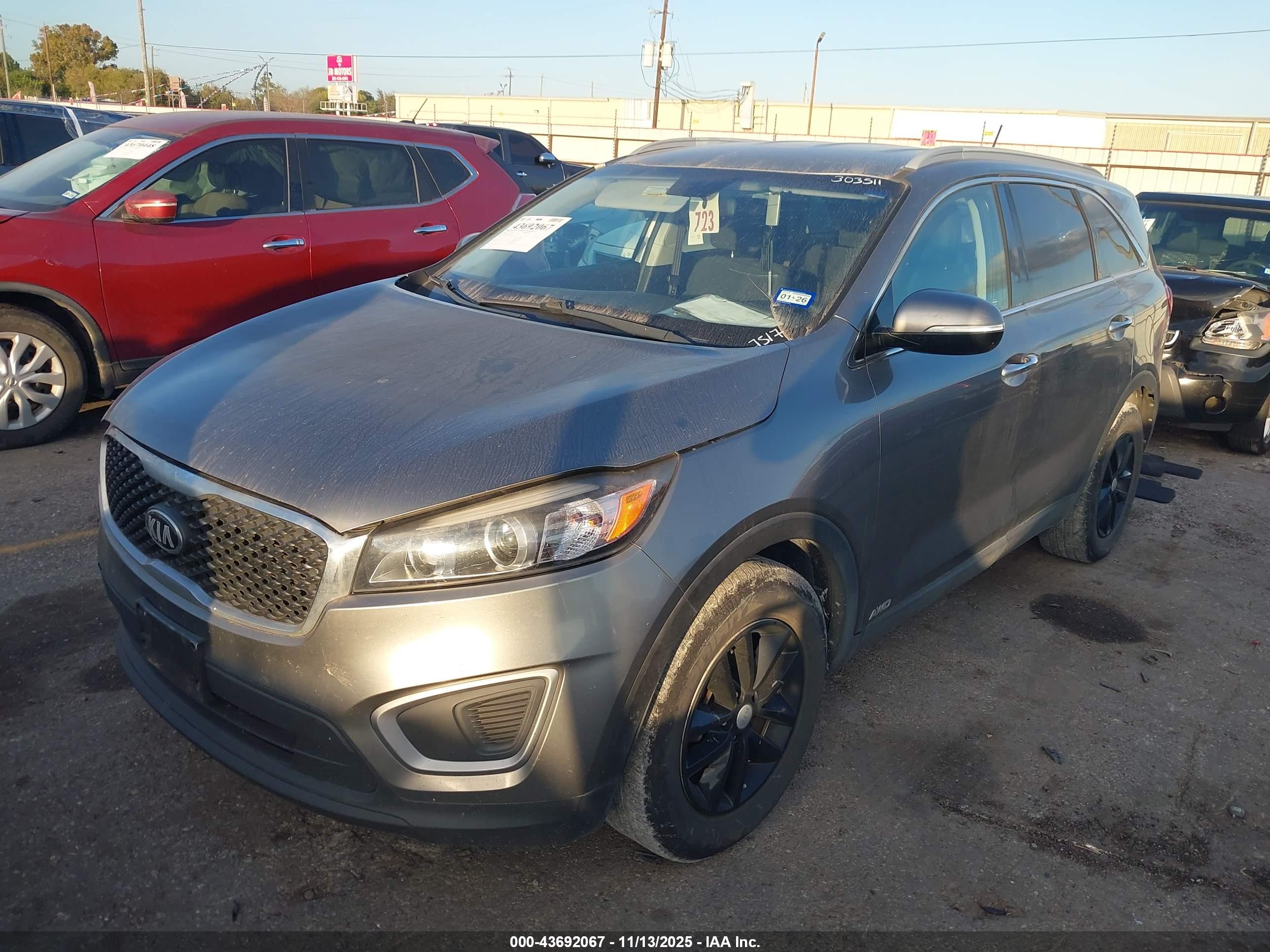 KIA SORENTO image 2