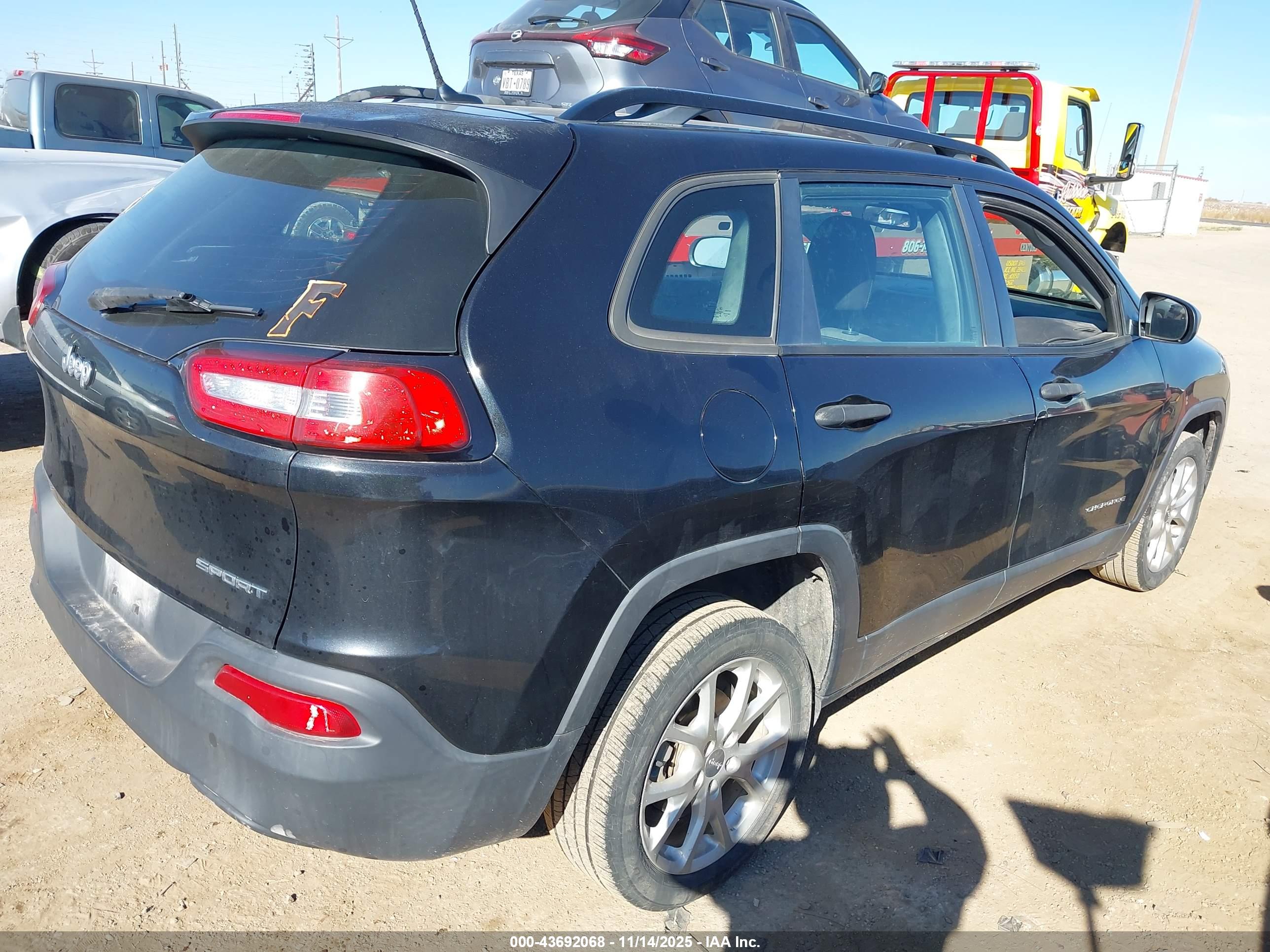 JEEP CHEROKEE image 4
