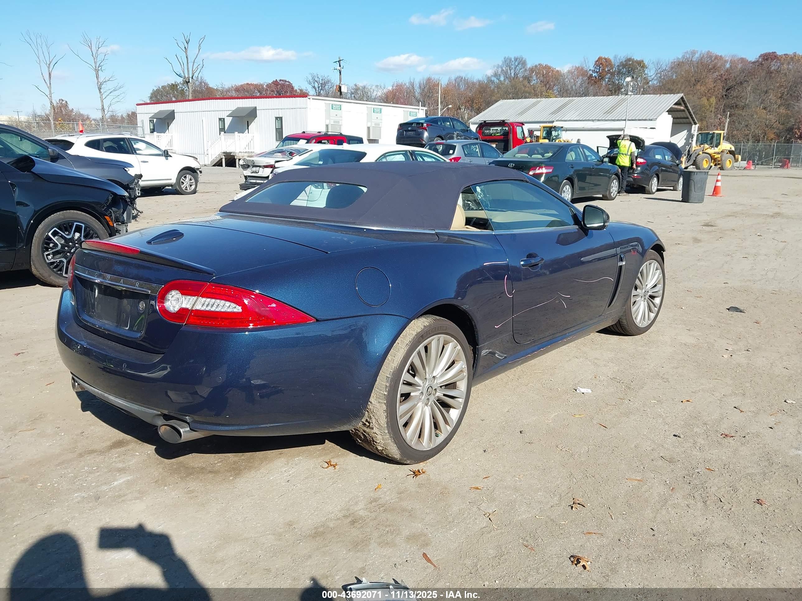 JAGUAR XK image 4