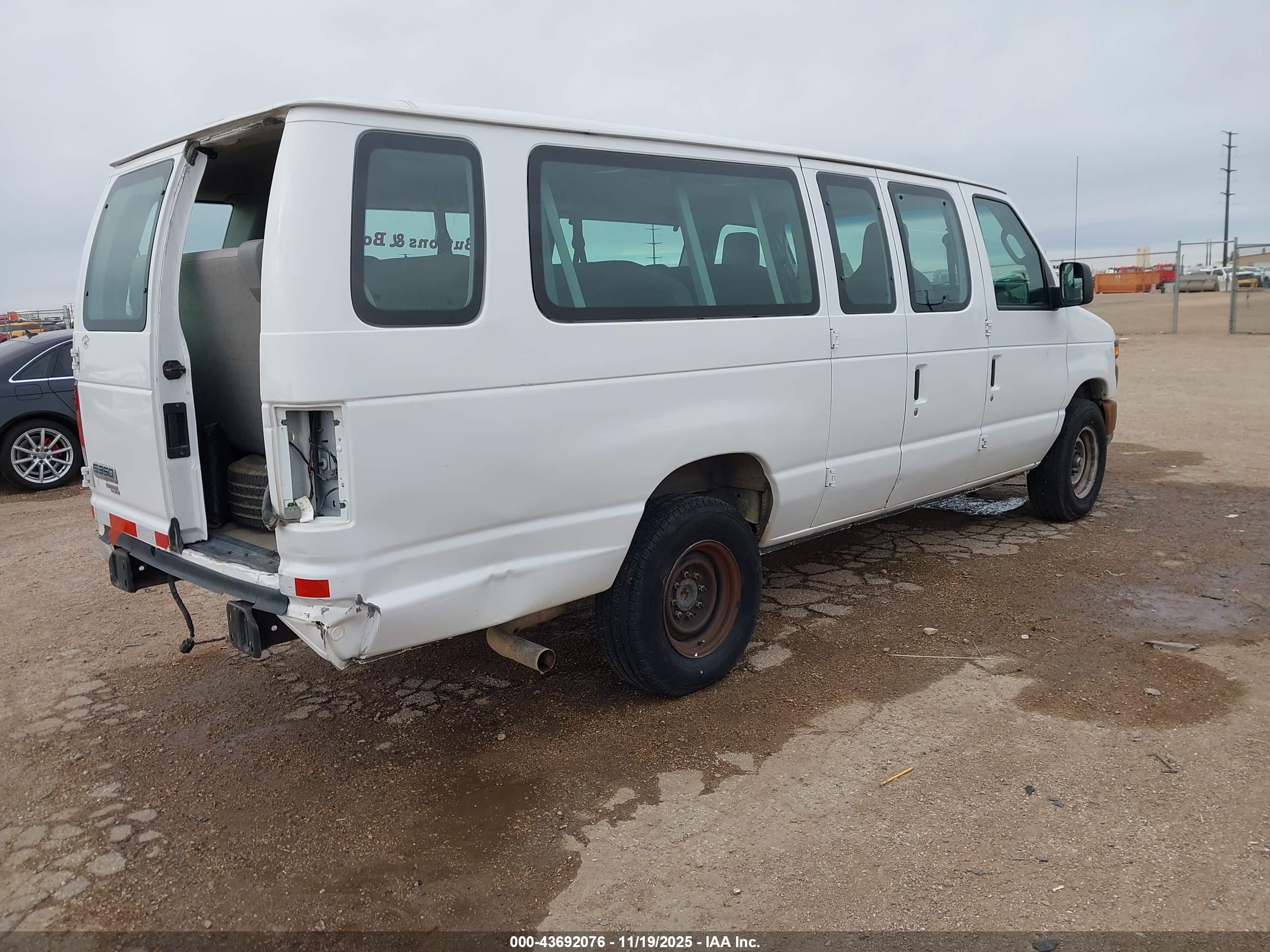 FORD E-350 image 4