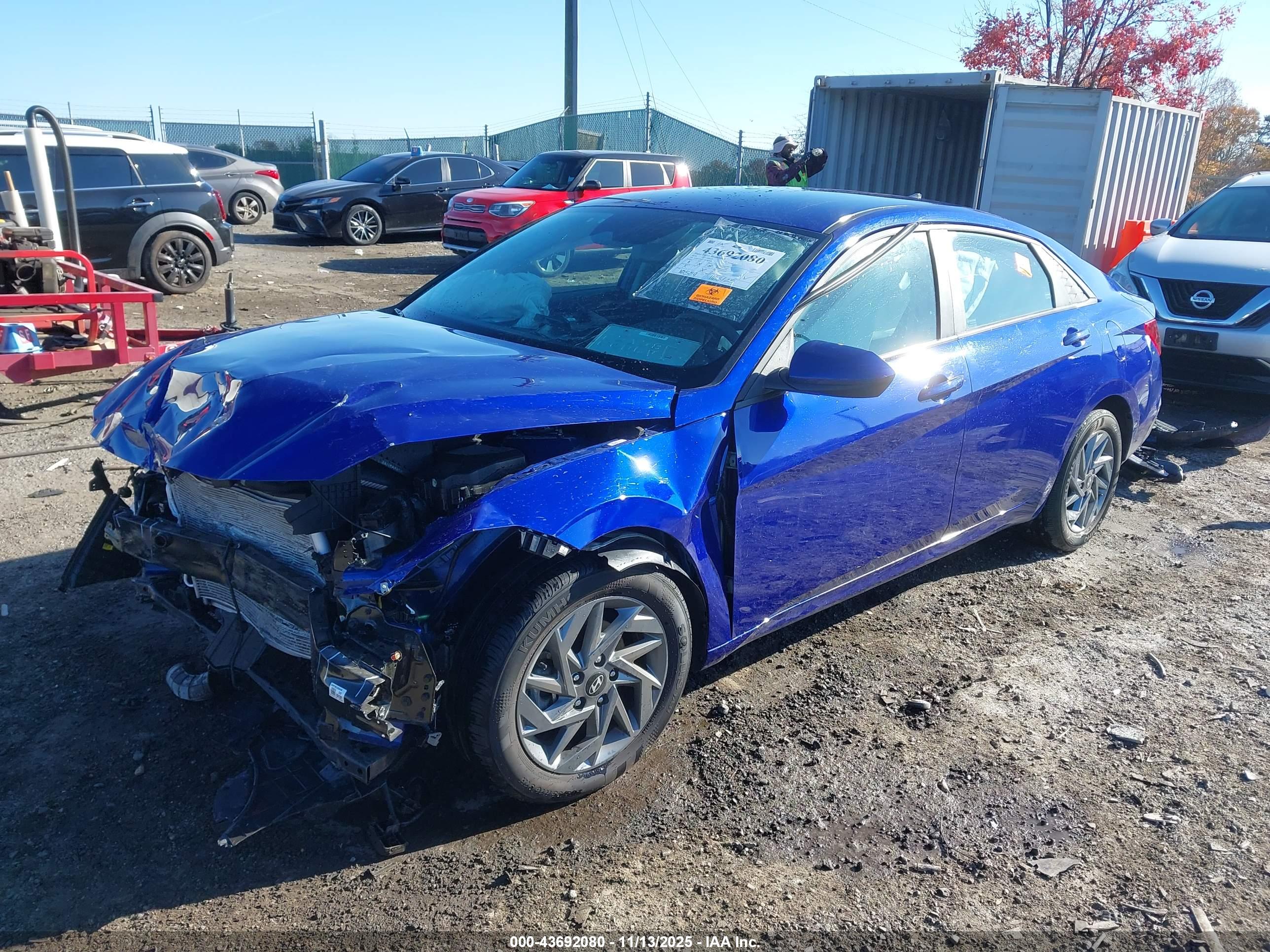 HYUNDAI ELANTRA image 2