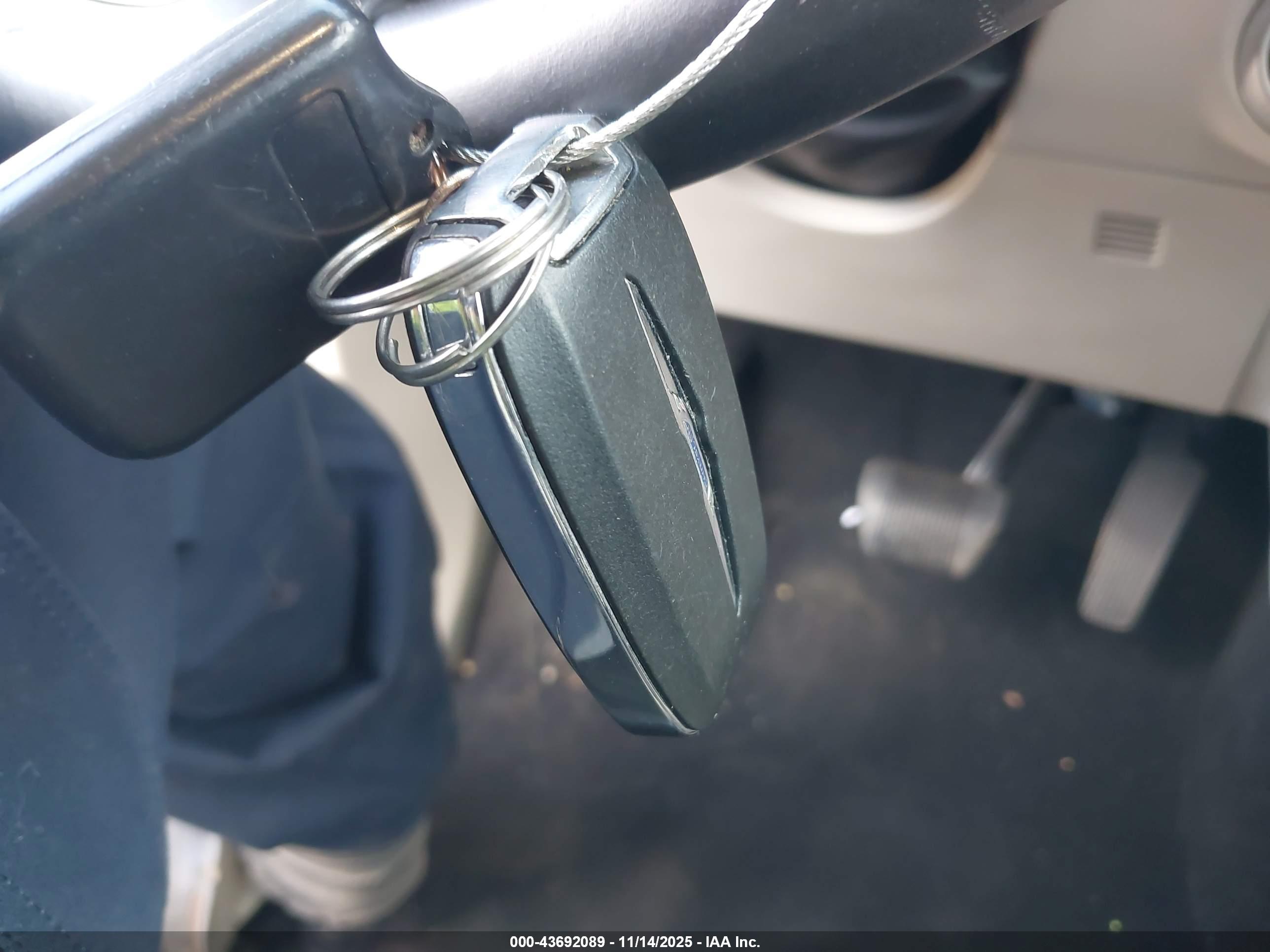 CHRYSLER PACIFICA image 11