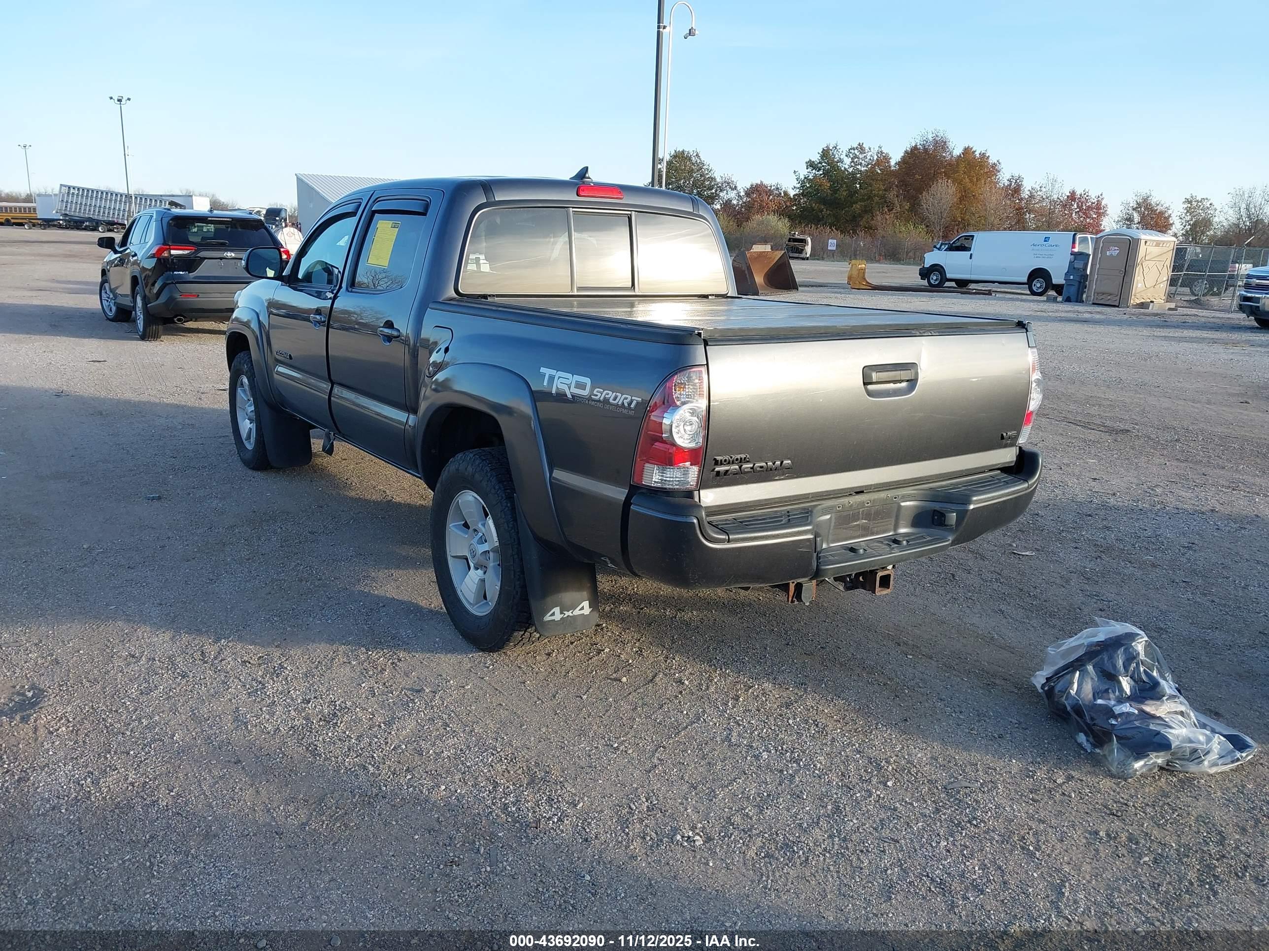 TOYOTA TACOMA image 3