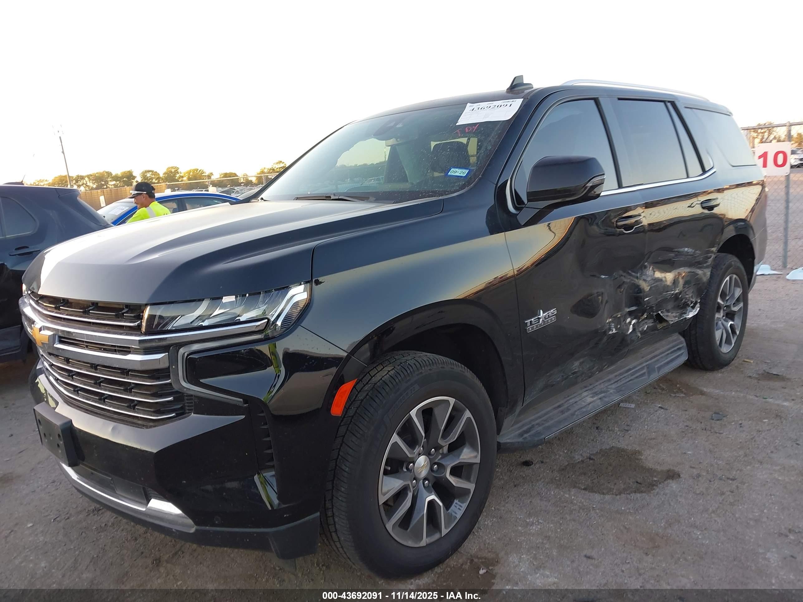 CHEVROLET TAHOE image 2