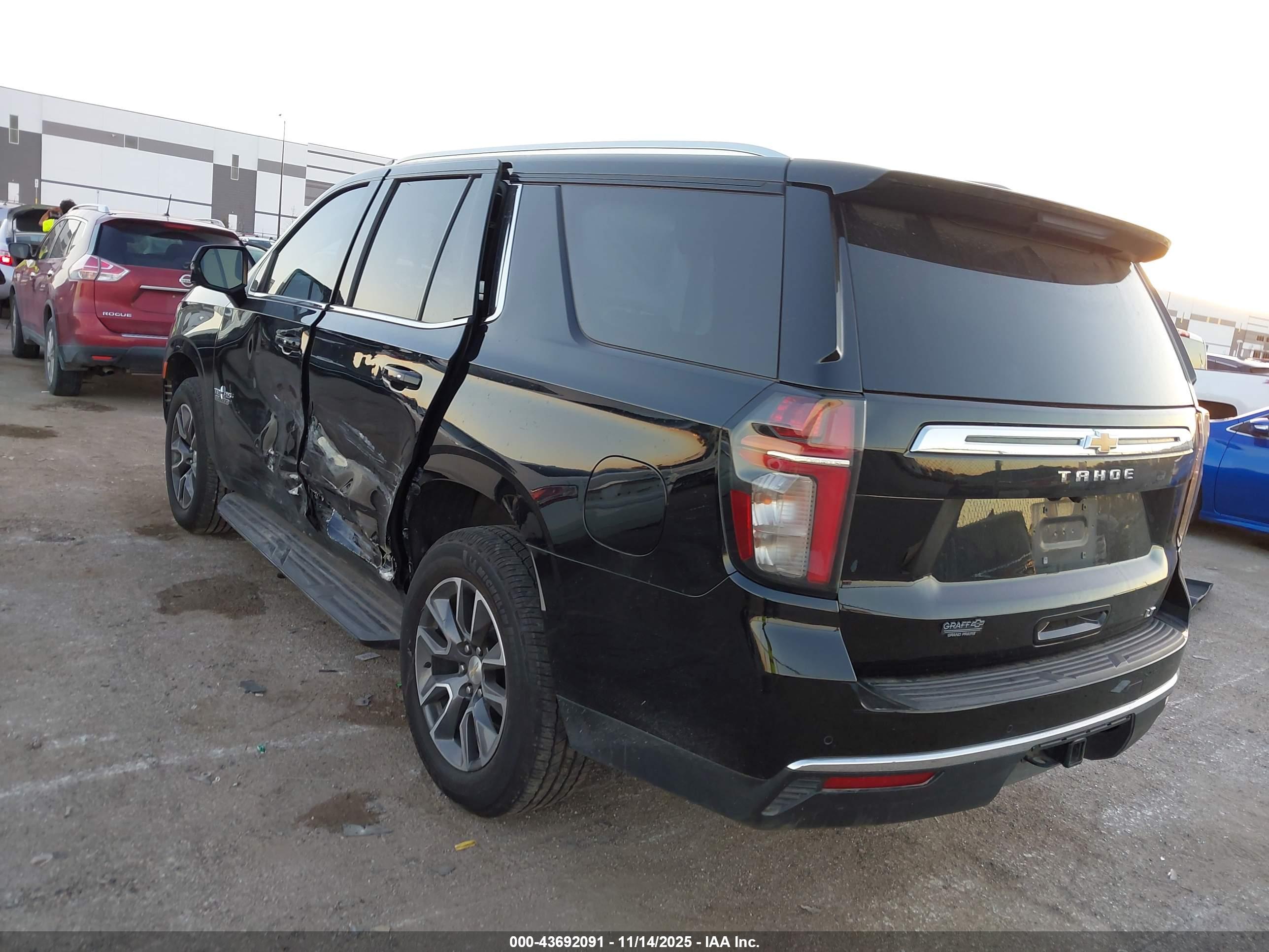 CHEVROLET TAHOE image 3