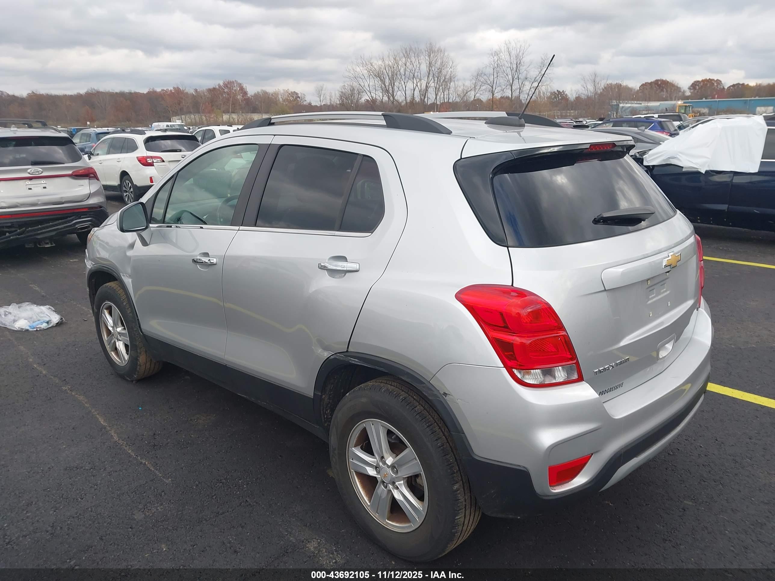 CHEVROLET TRAX image 3