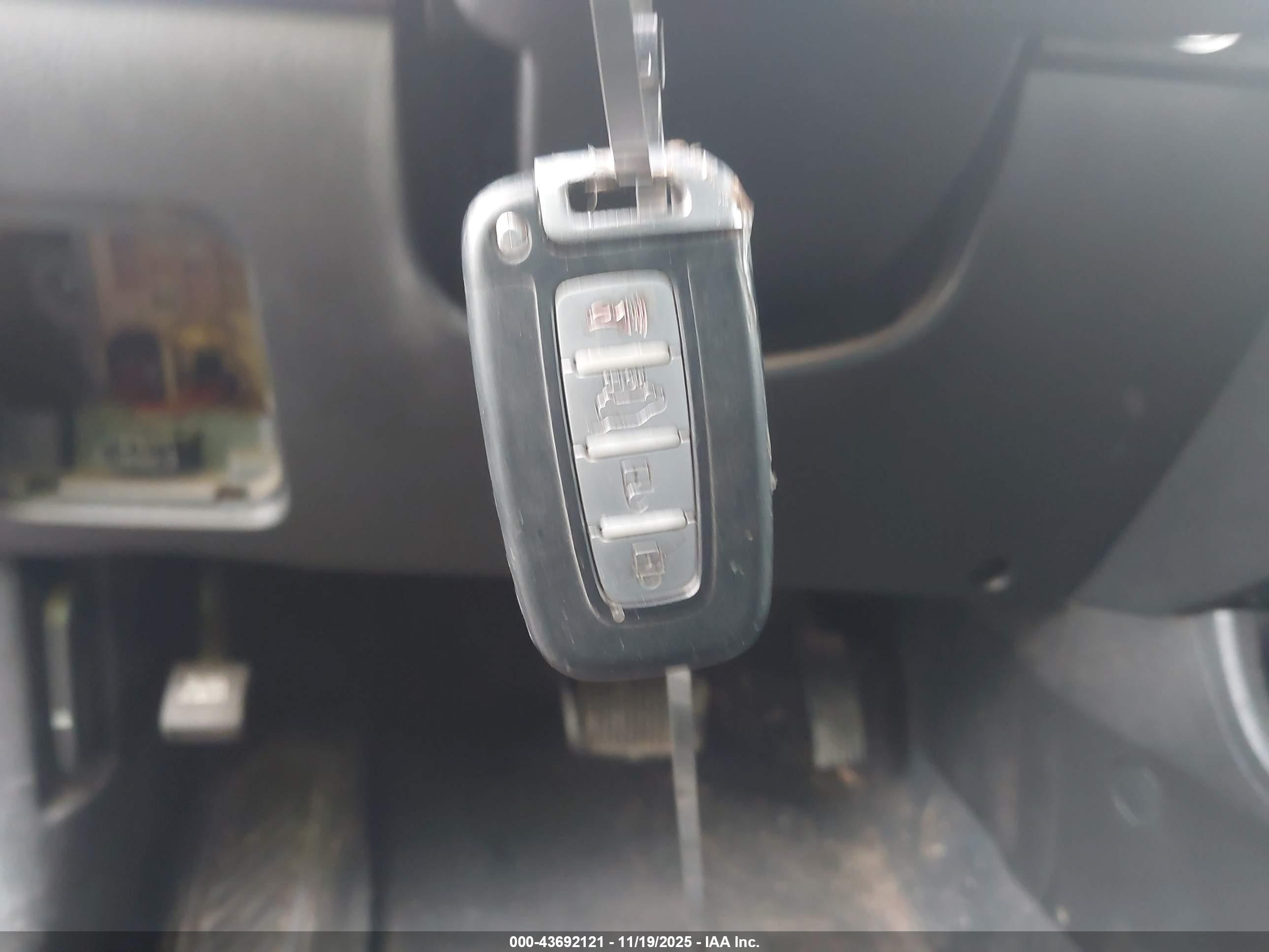KIA SORENTO image 11
