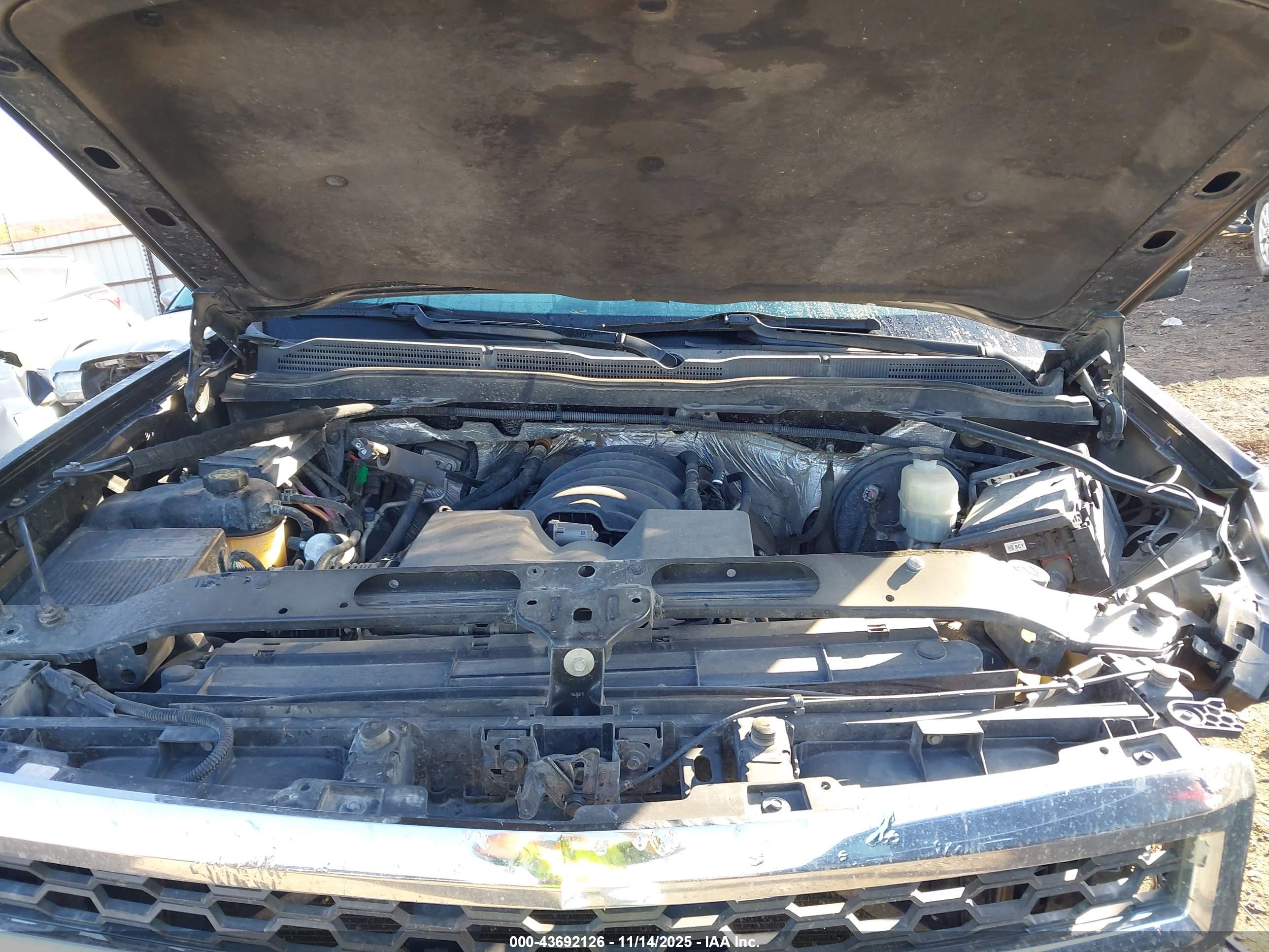 CHEVROLET SILVERADO image 10