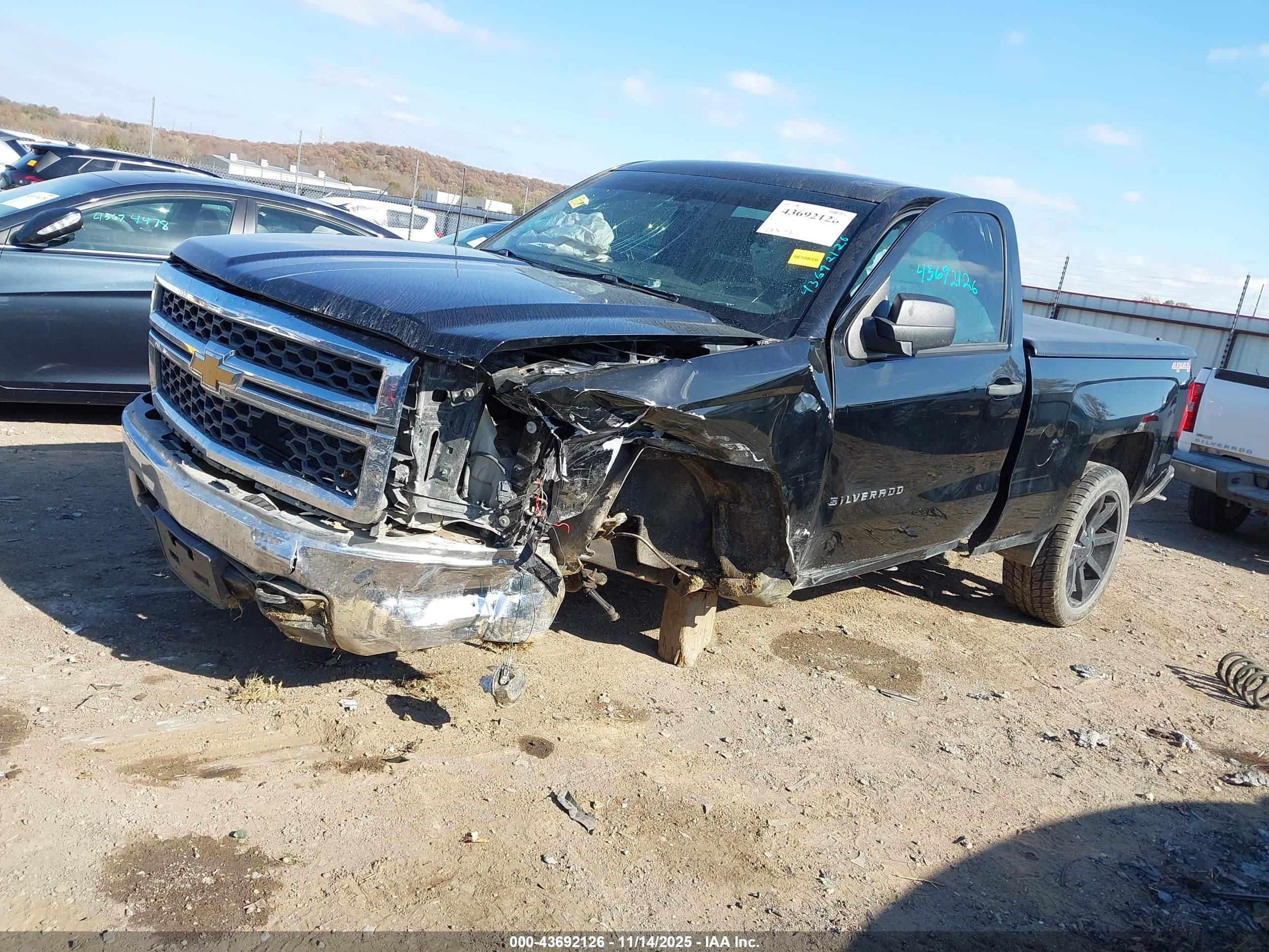 CHEVROLET SILVERADO image 2
