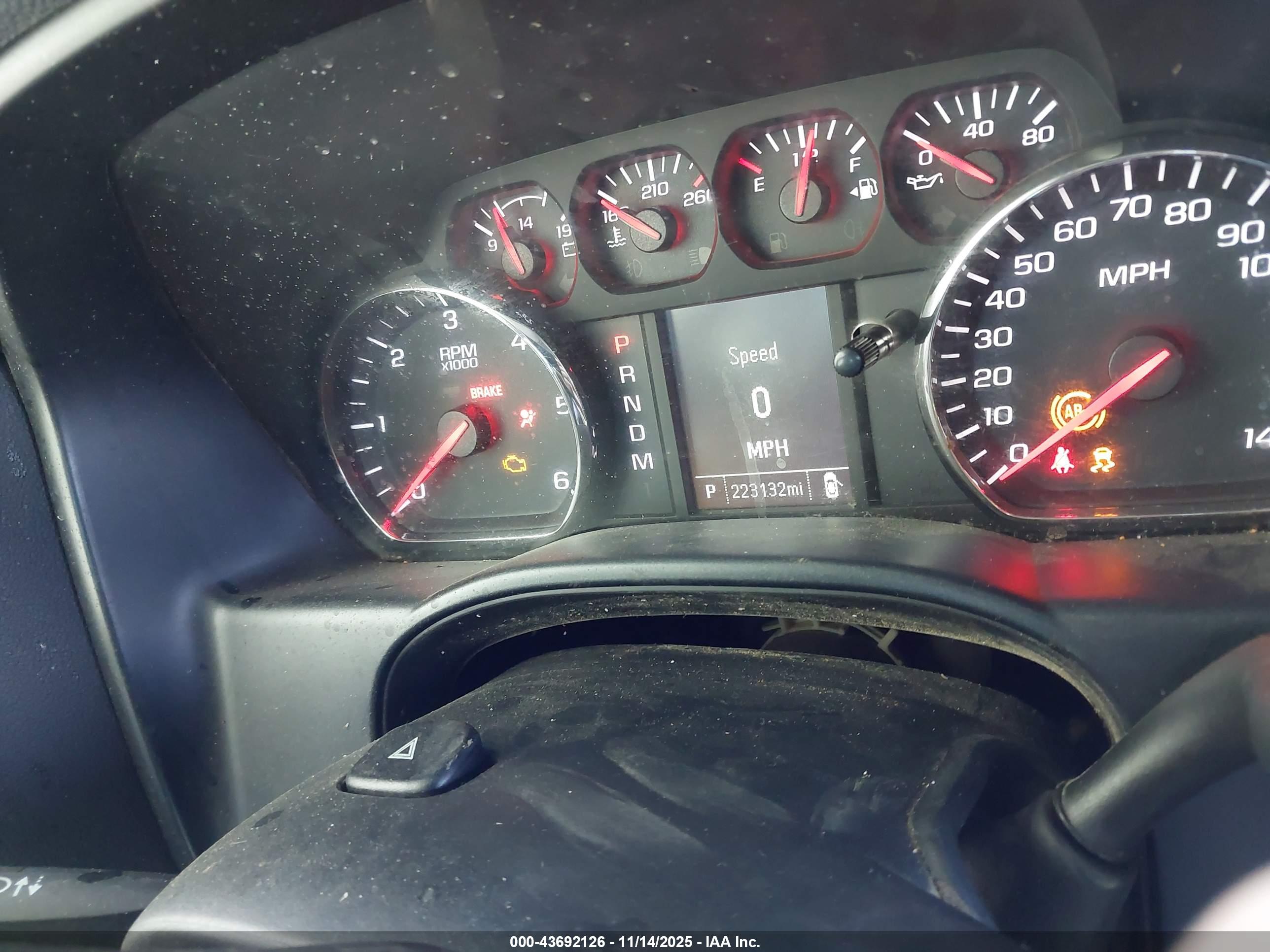 CHEVROLET SILVERADO image 7