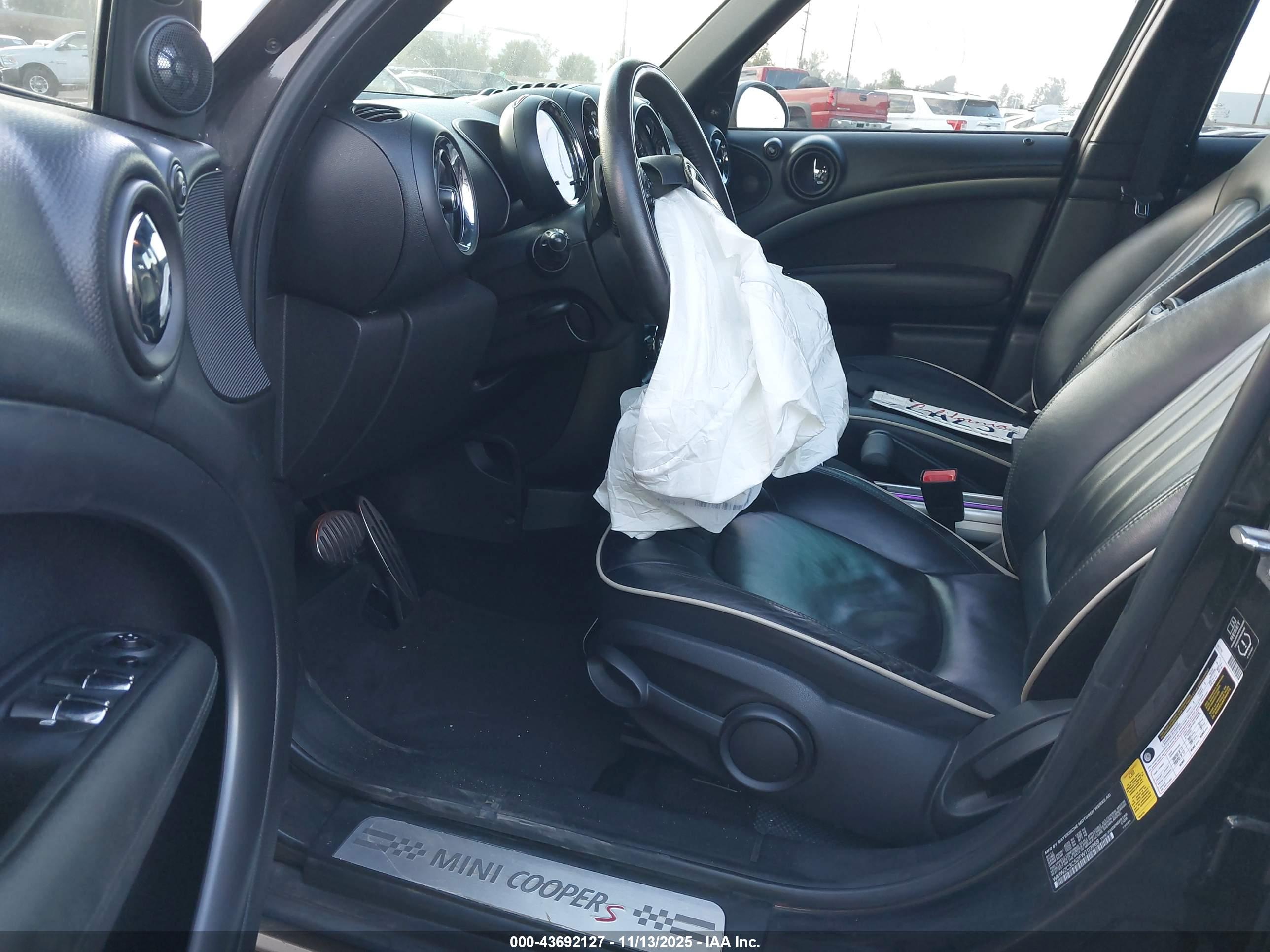 MINI COUNTRYMAN image 5